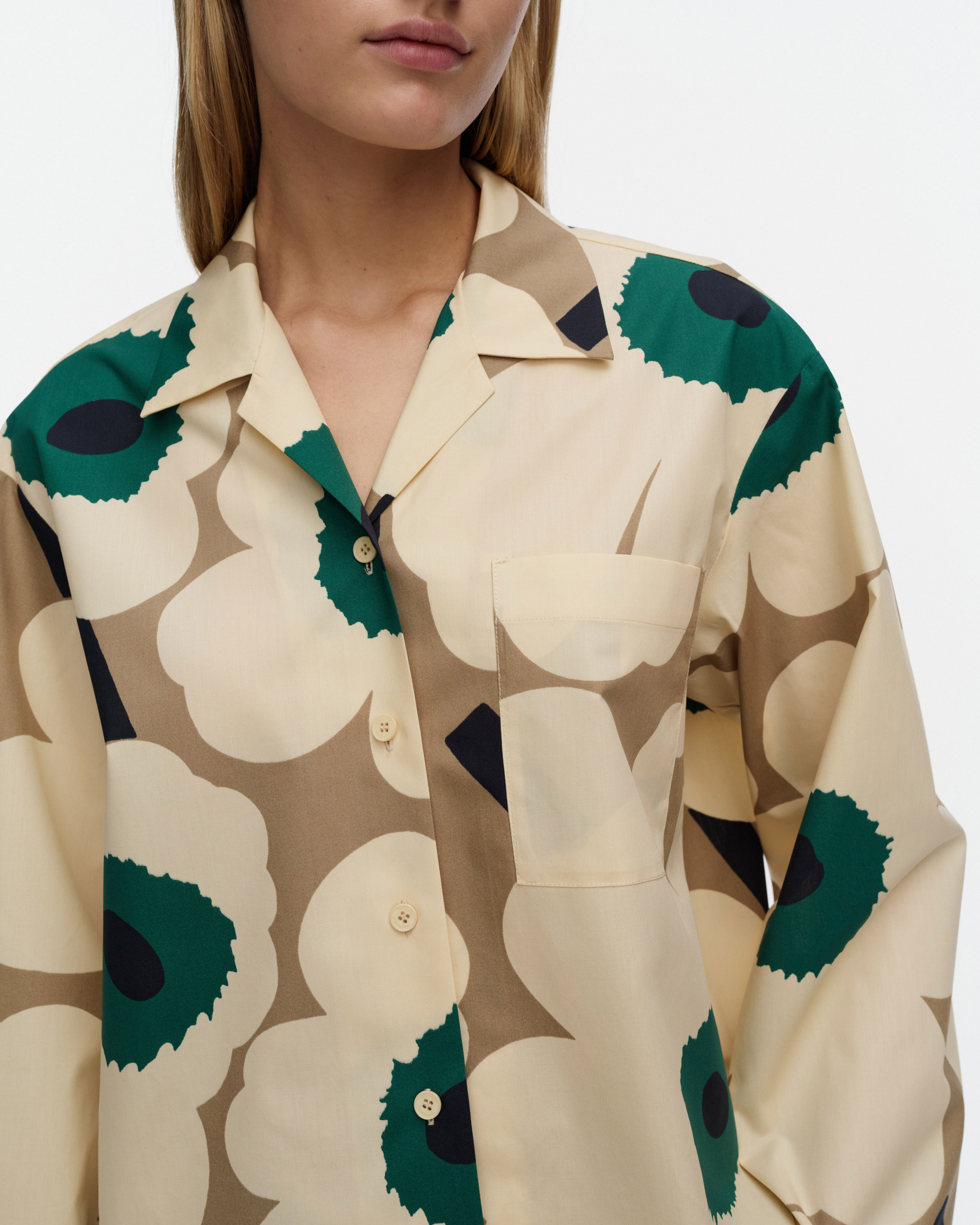 Kuunnelma Unikko, Pyjama shirt, beige, khaki green, green,