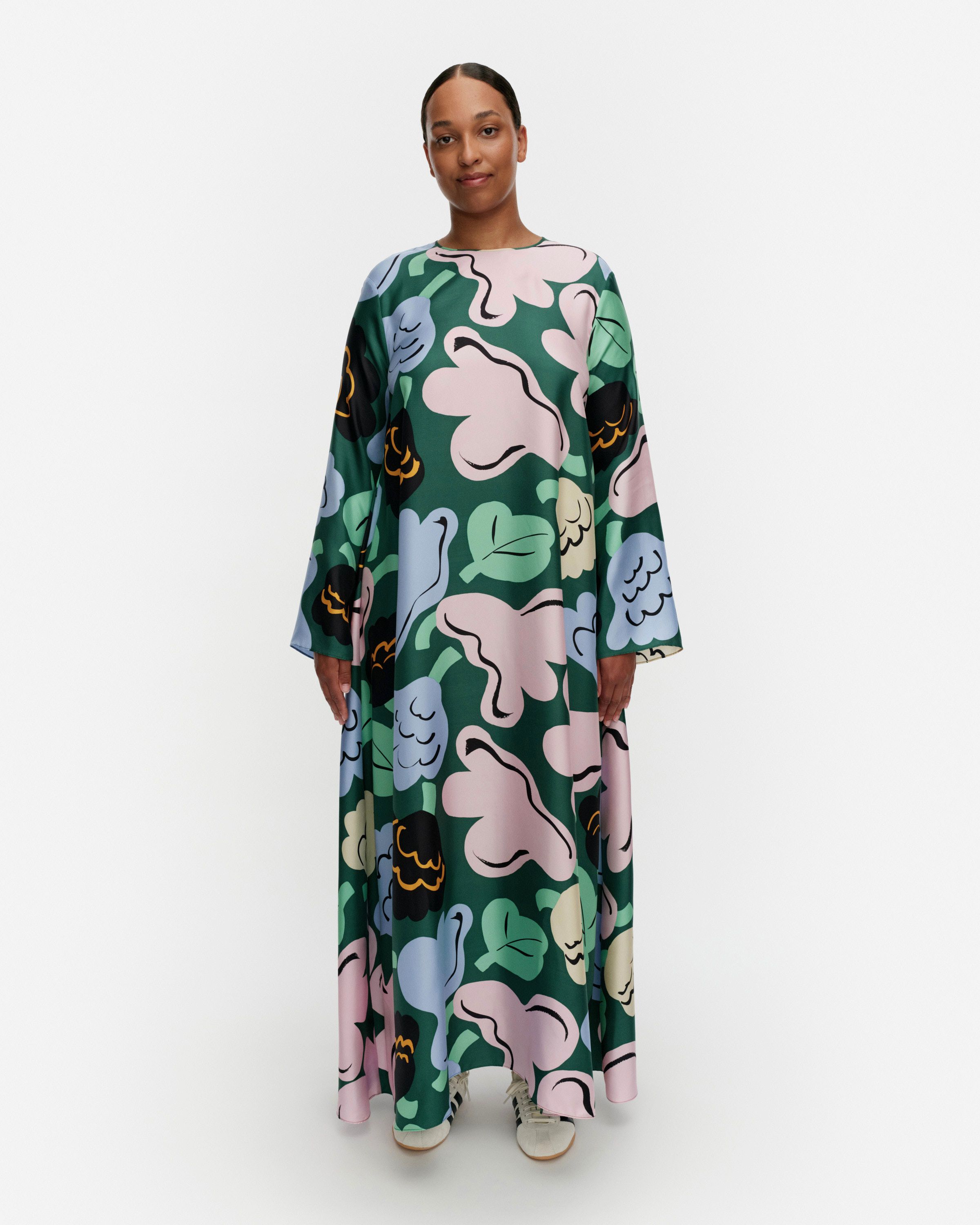 Kaunista Kukasta Kukkaan Silk dress | Marimekko