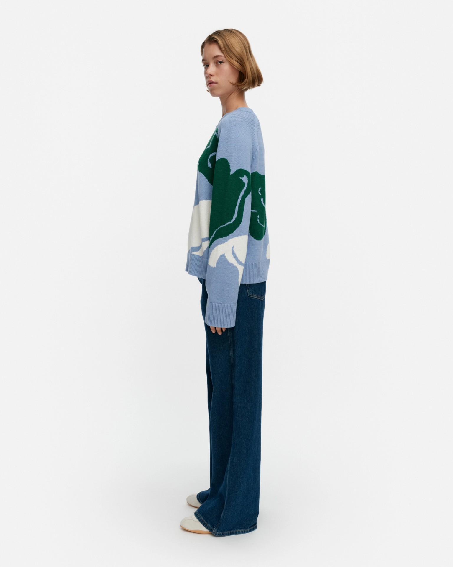 Loitsu Kukasta Kukkaan, Knitted pullover, blue, dark green, white,