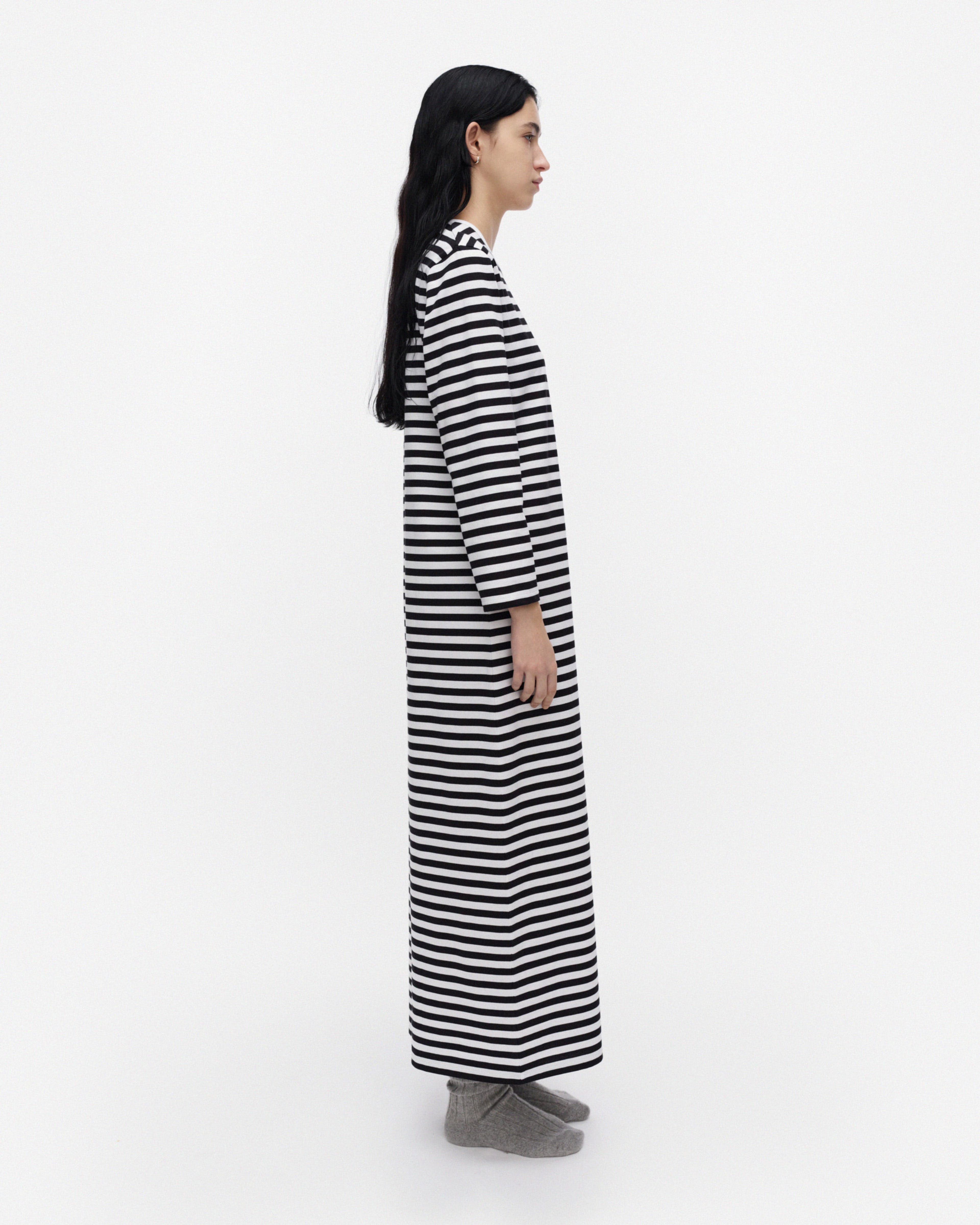 Katju Tasaraita, Nightgown, white, black,