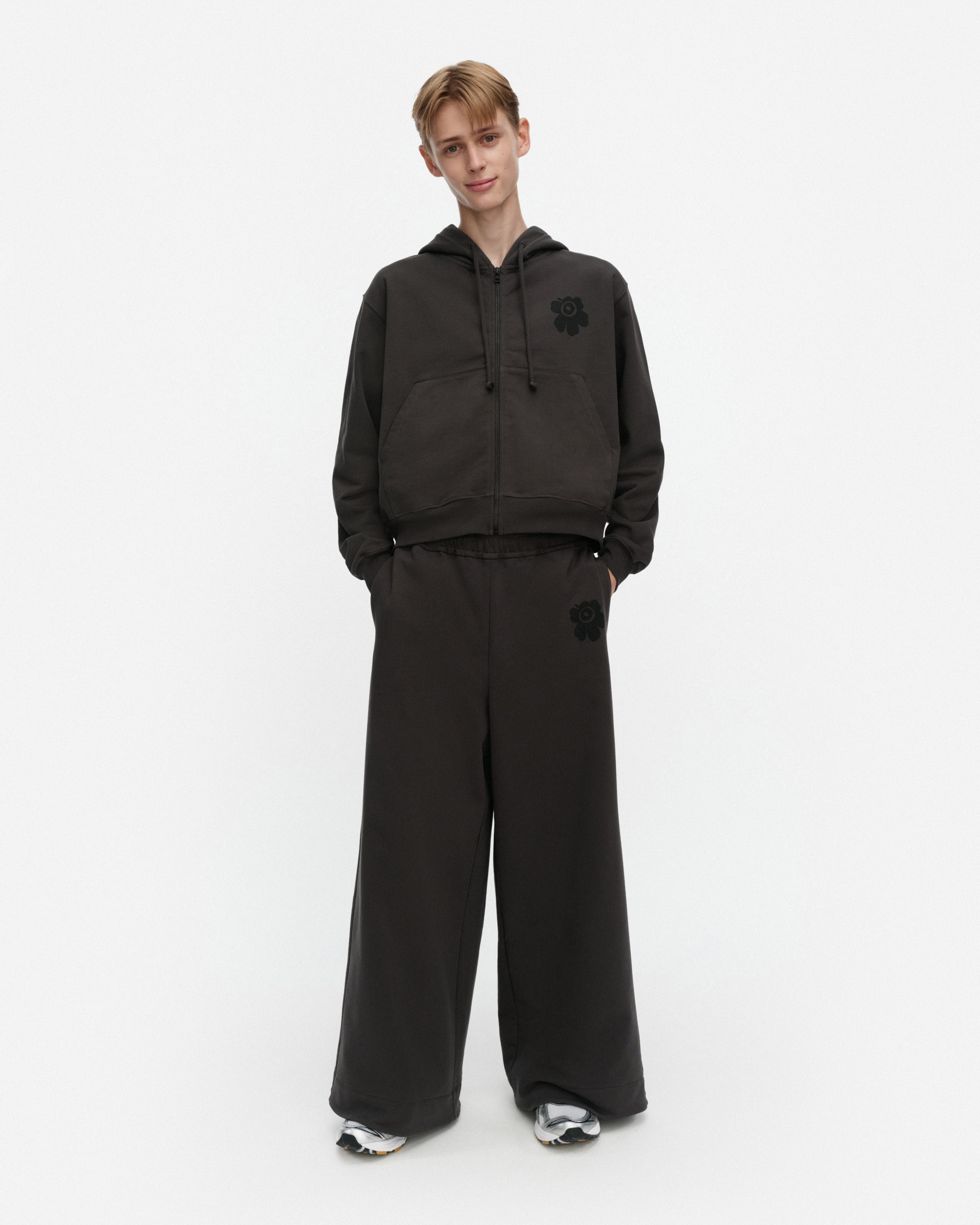 Joggi Unikko Placement Kioski huppari