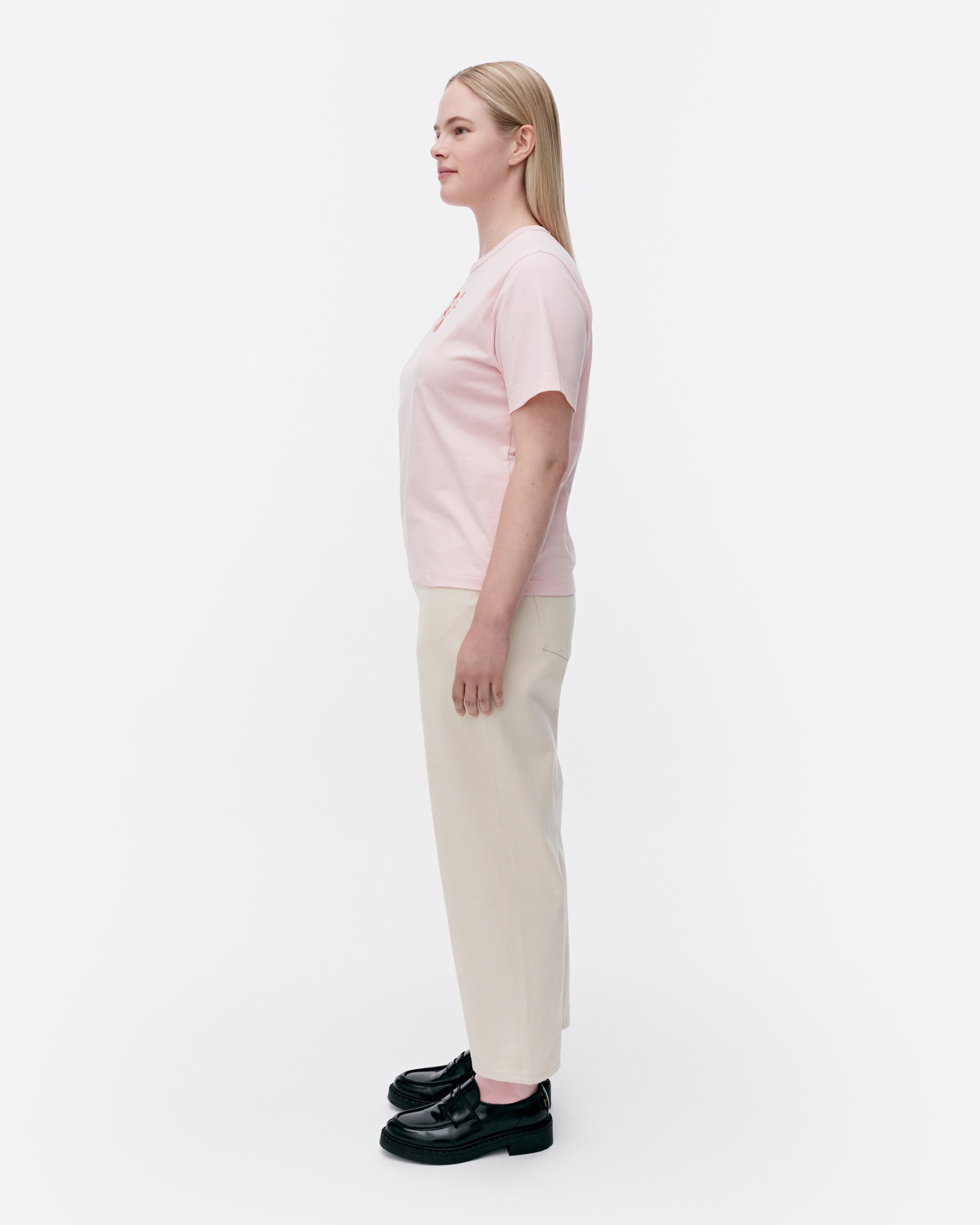 Erna Flying Serpent placement, Kioski t-shirt, light pink, red,