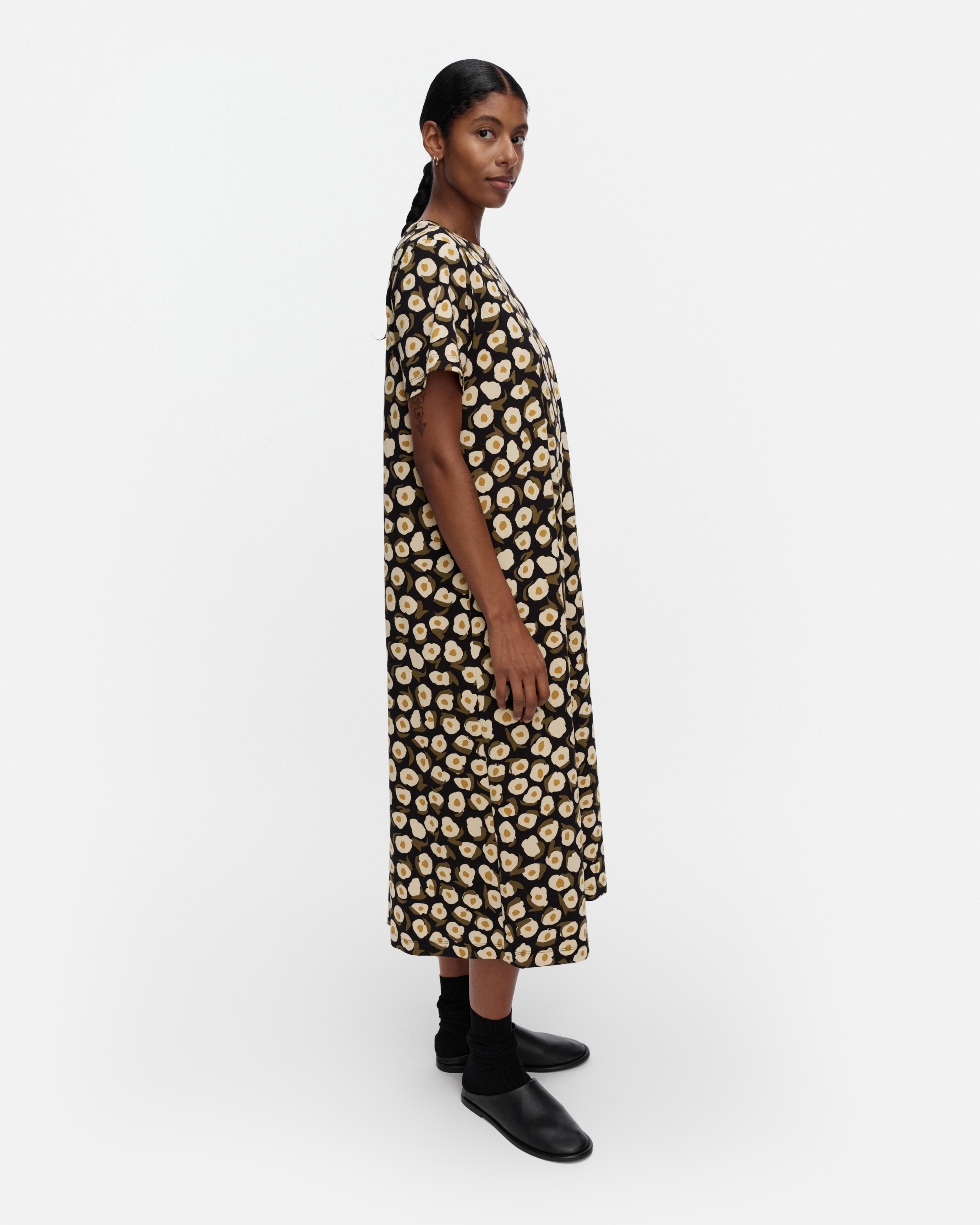 Pisteinen Pikku Vikuri, Mekko, beige, musta, oliivinvihreä,