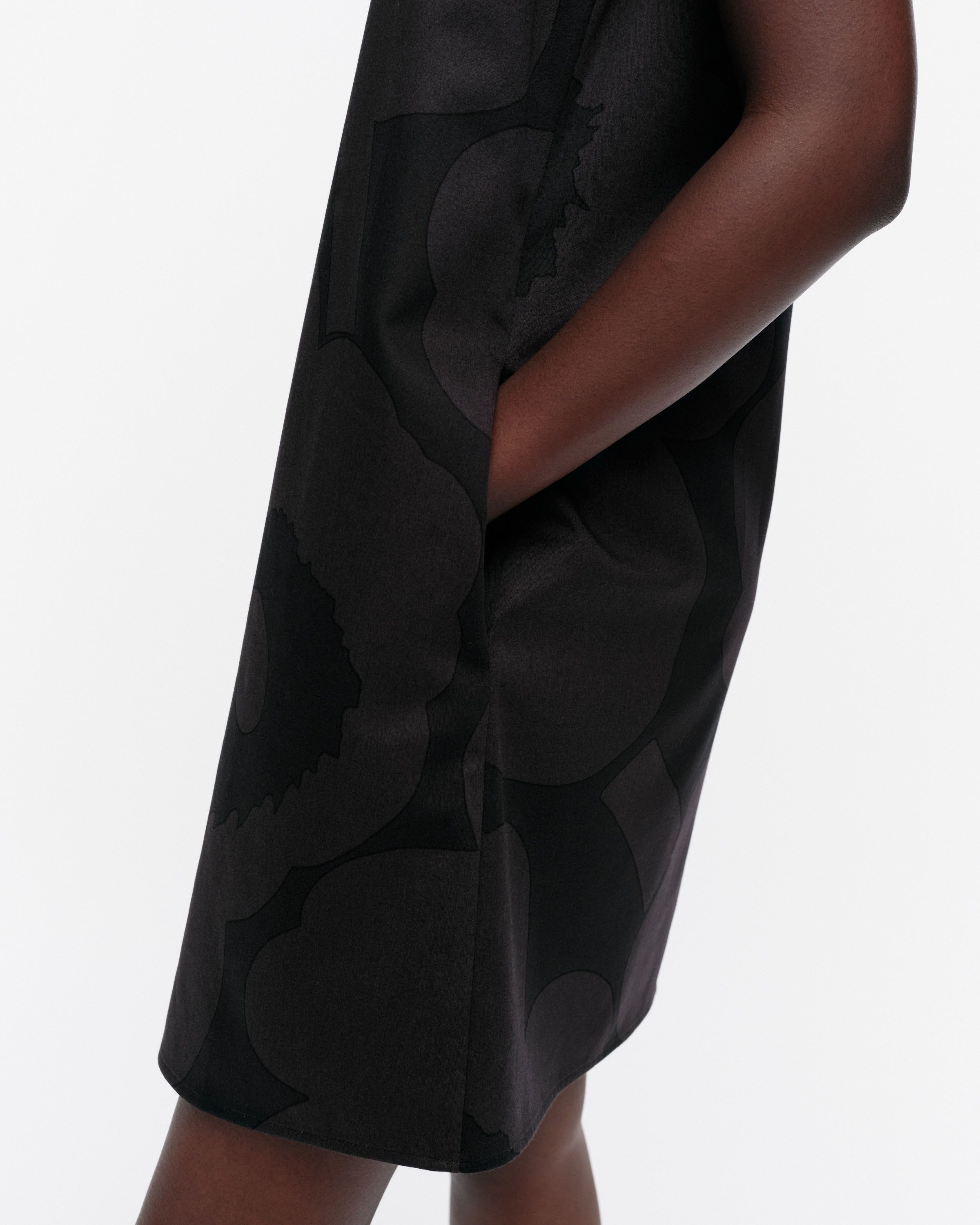 ワンピース MARIMEKKO Women Mid Skirts 093499 920 244 Black Marimekko MARIMEKKO Women Mid Skirts 093499 920 244 Black