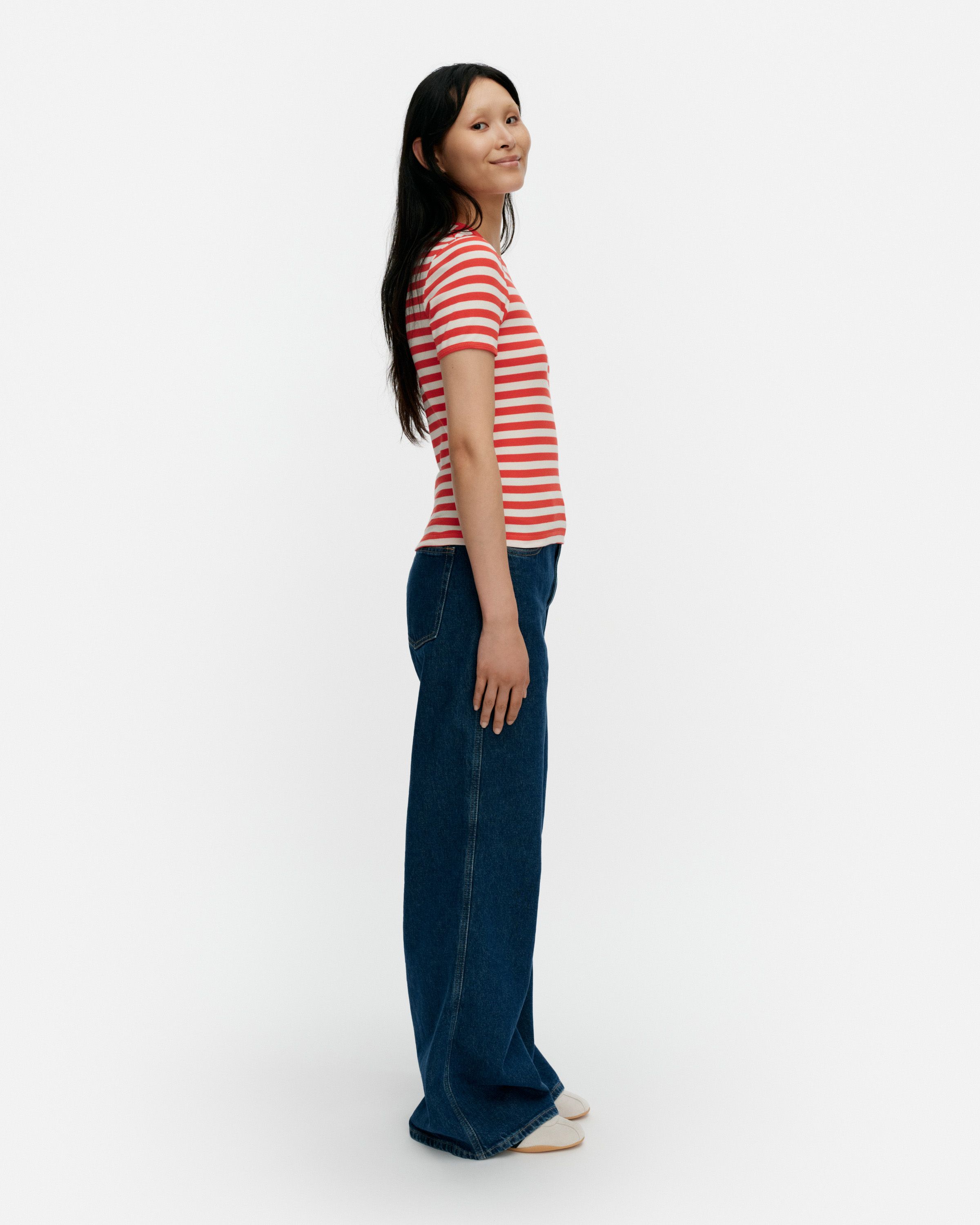 Kukkea Tasaraita Unikko Kioski t-shirt | Marimekko