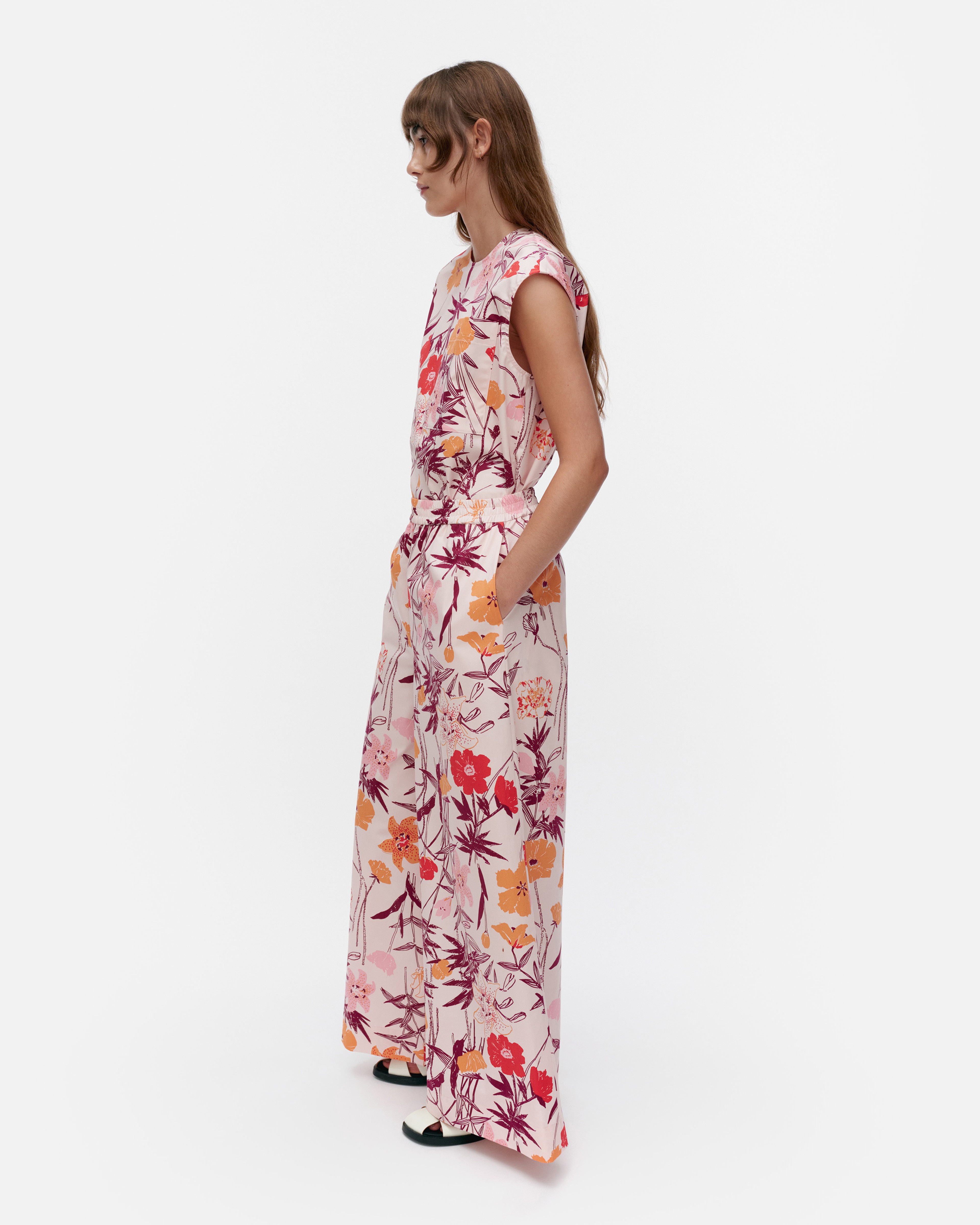 Kohti Perenna, Trousers, rose, wine red, orange,
