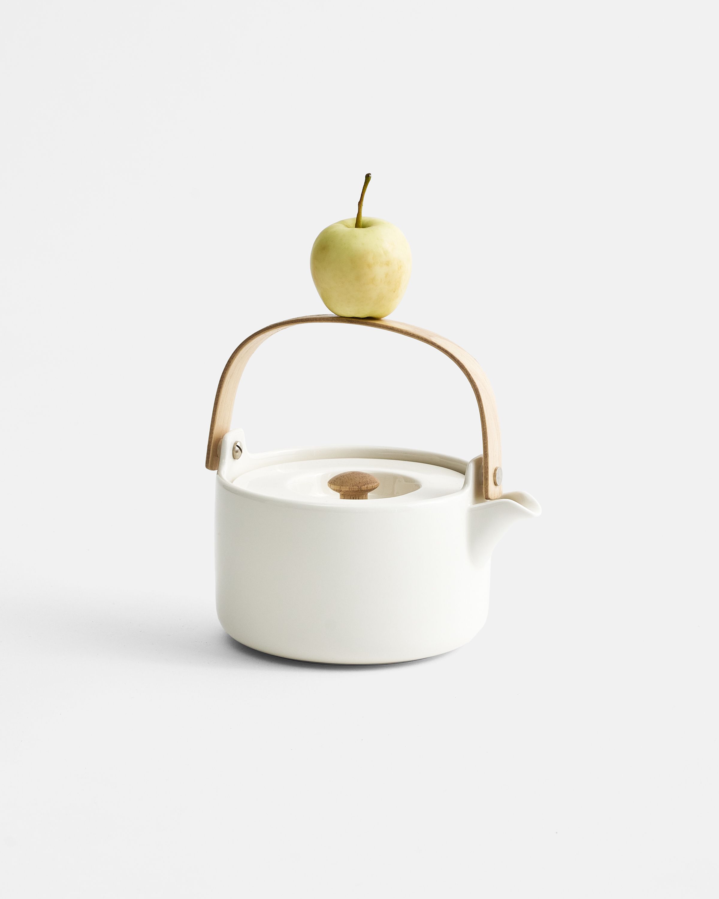 Oiva Teapot