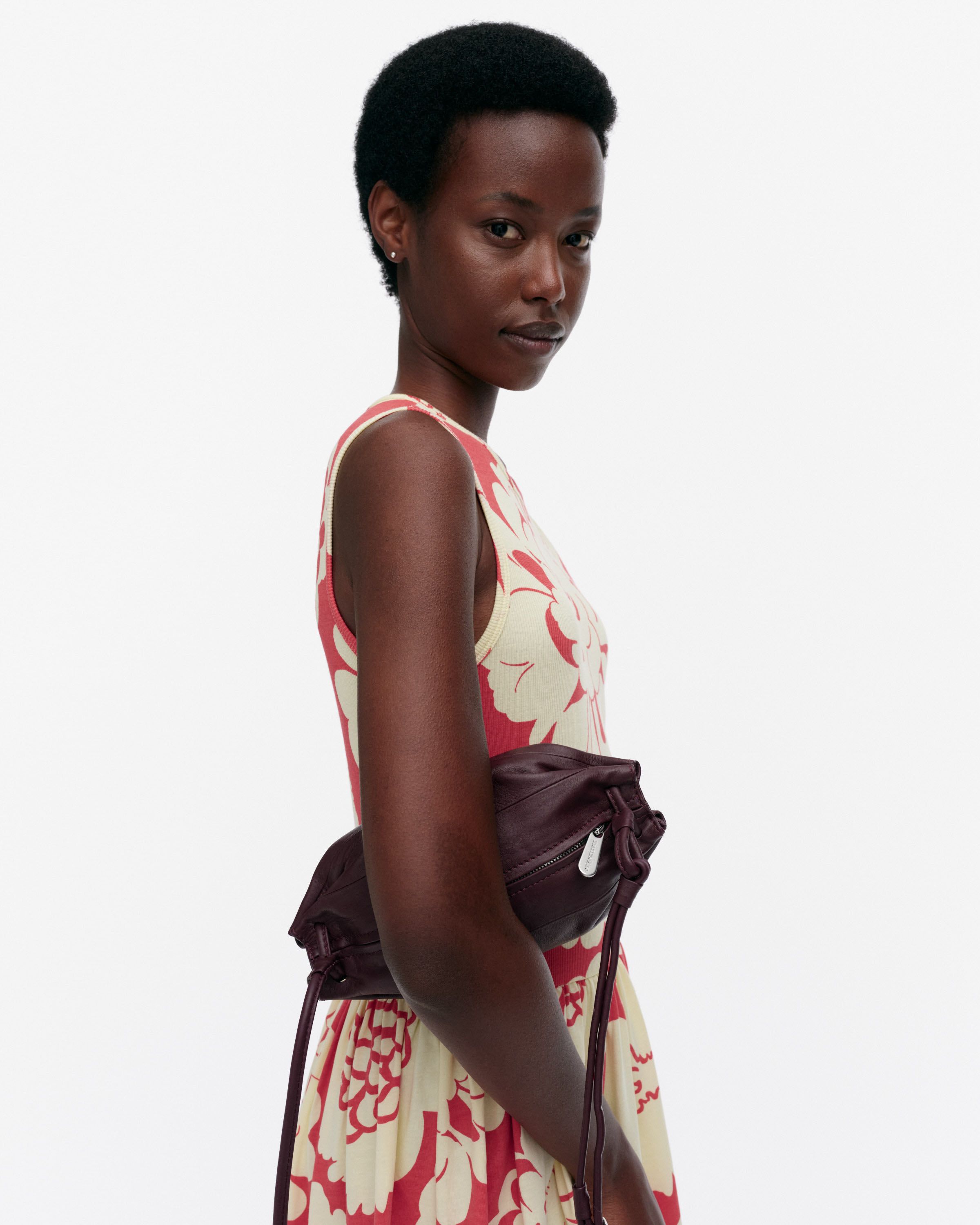marimekko - Pikku Karla スエードショルダーバッグ マリメッコ]キャンディのラッピングをイメージしたバッグ Karla