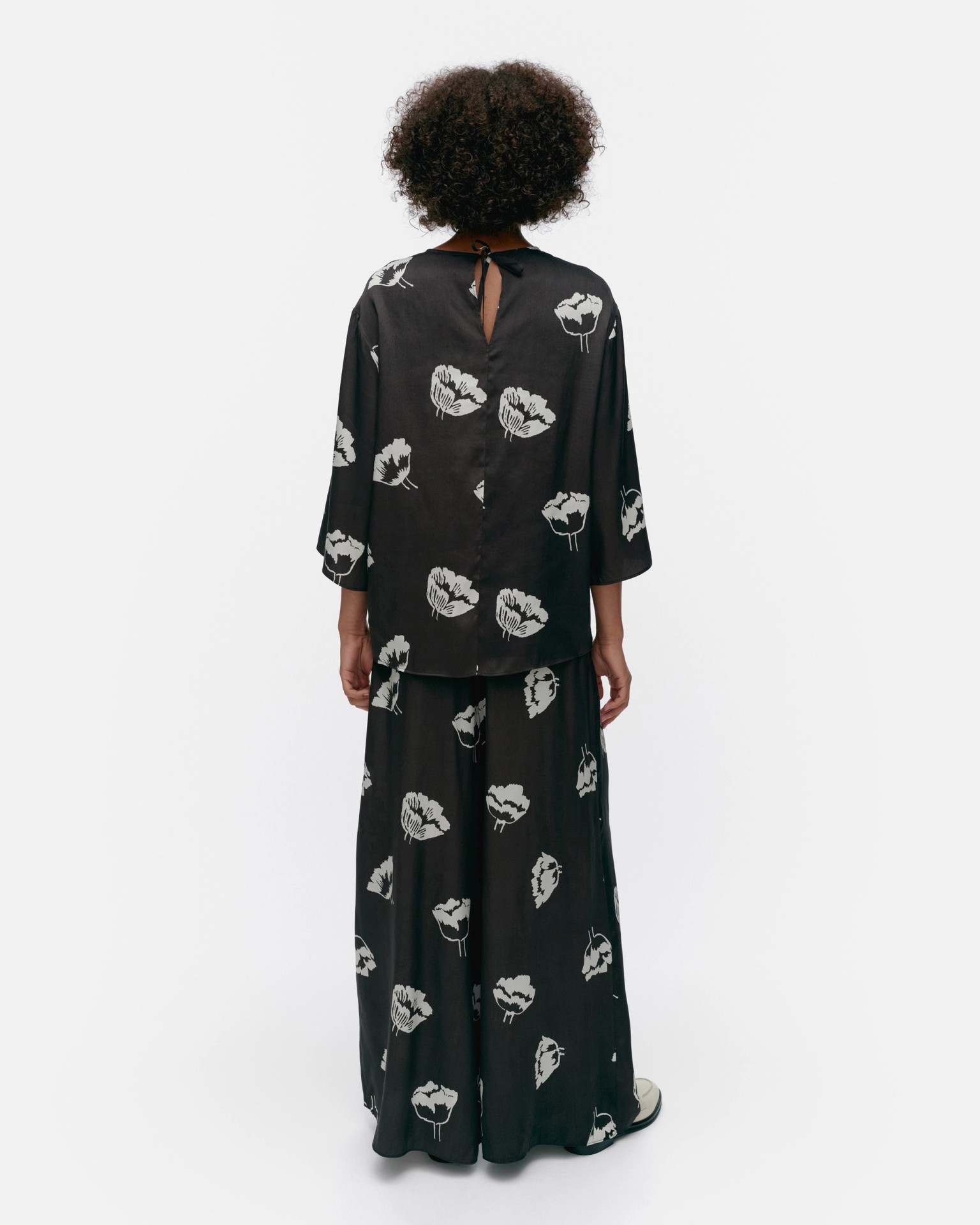 Oaja Myski, Shirt, black, off white,