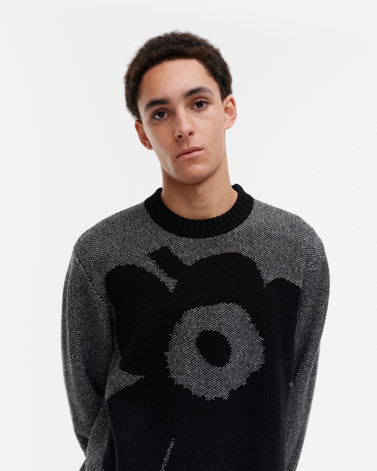 Pehmyt Unikko, Kioski knitted sweater, black, white,
