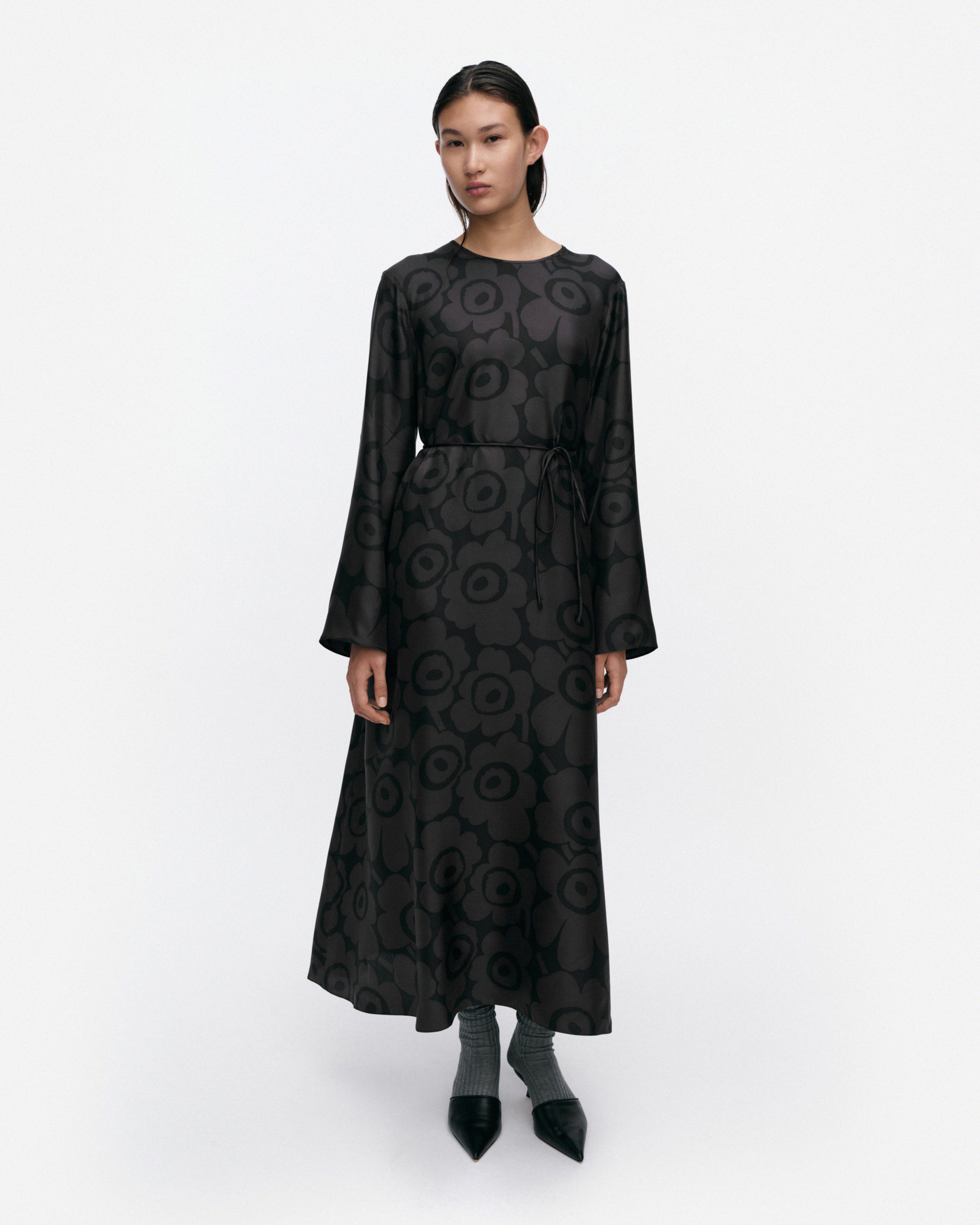 Keskenään Unikko Silk dress