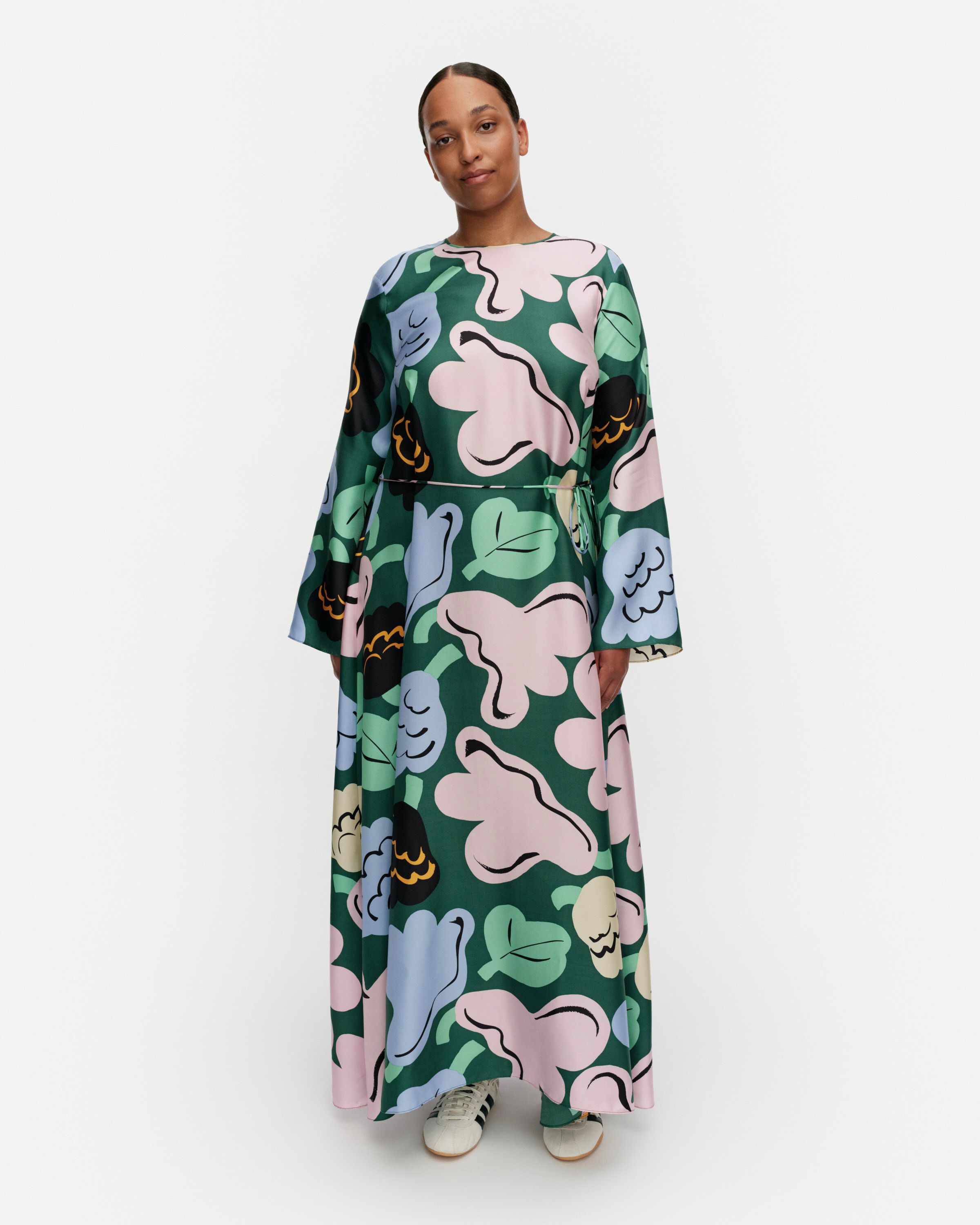 Kaunista Kukasta Kukkaan Silk dress