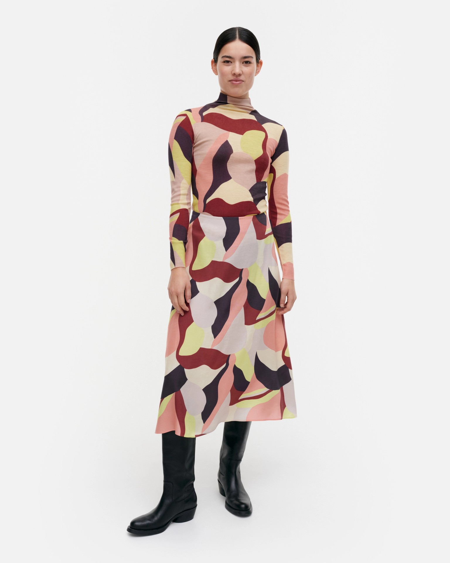 Veduta Kamelia, Wool turtleneck shirt, winered, yellow, peach,