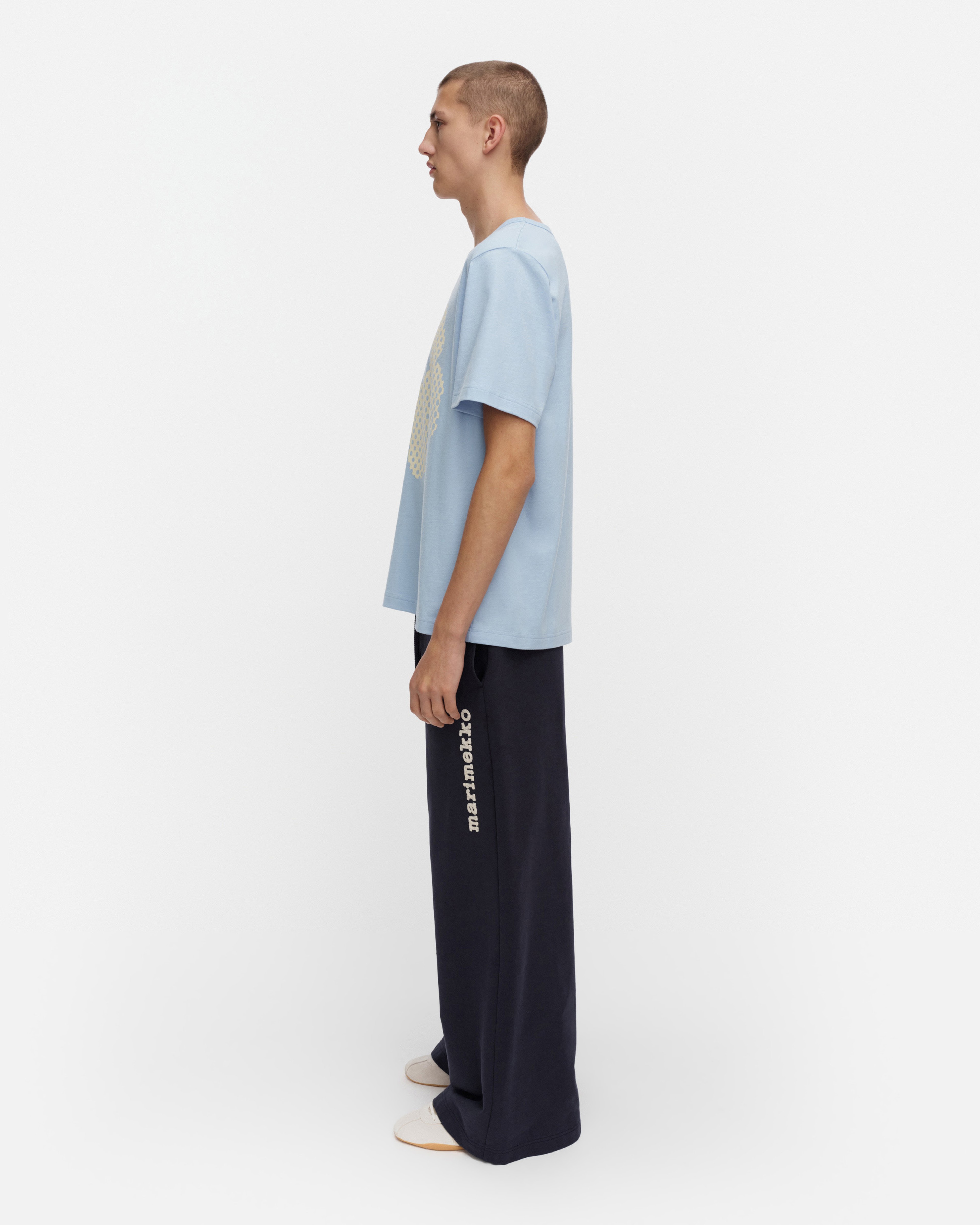 Vihne Unikko Placement, Kioski t-shirt, light blue, light yellow,