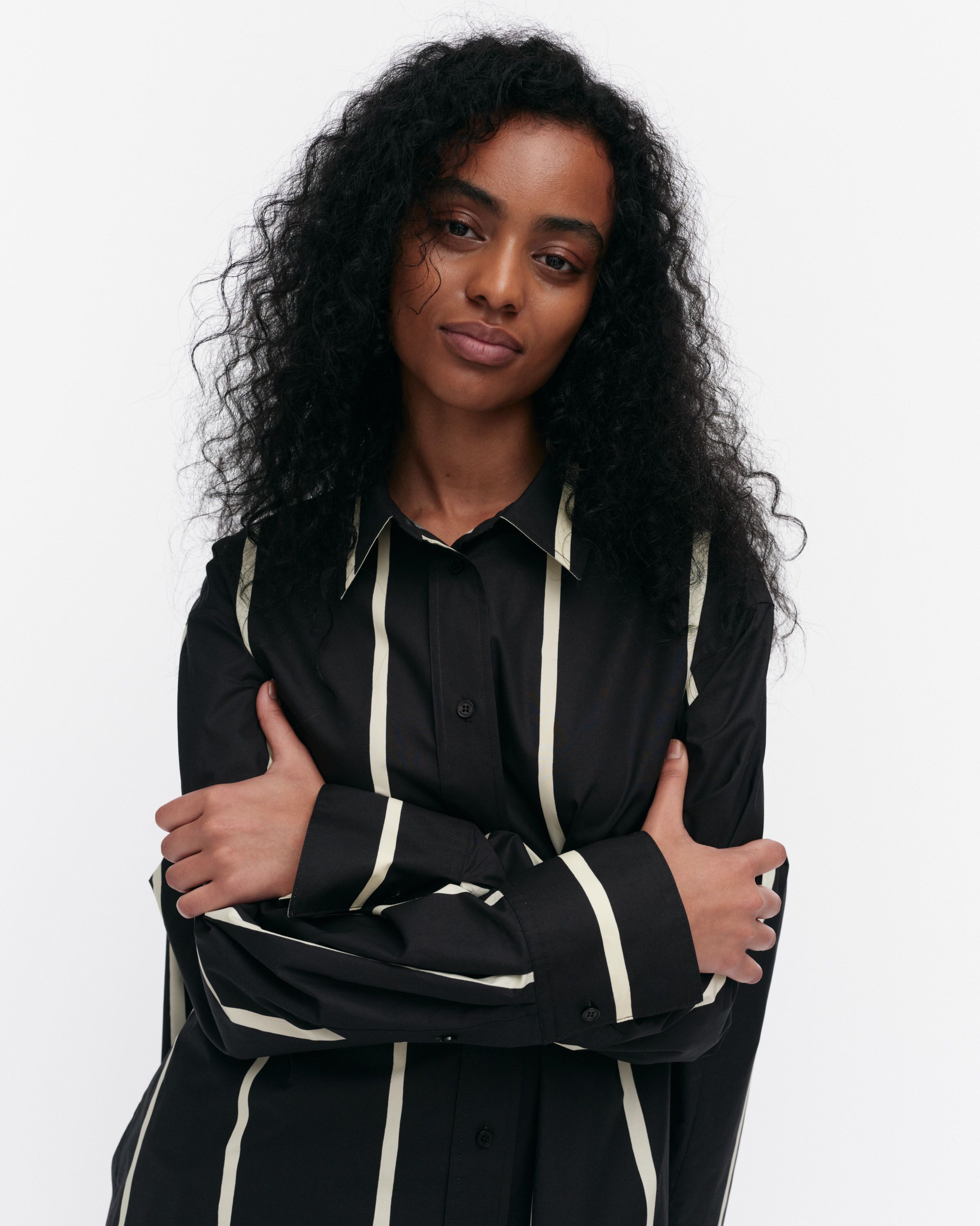 Nila Puhveli cotton shirt | Marimekko