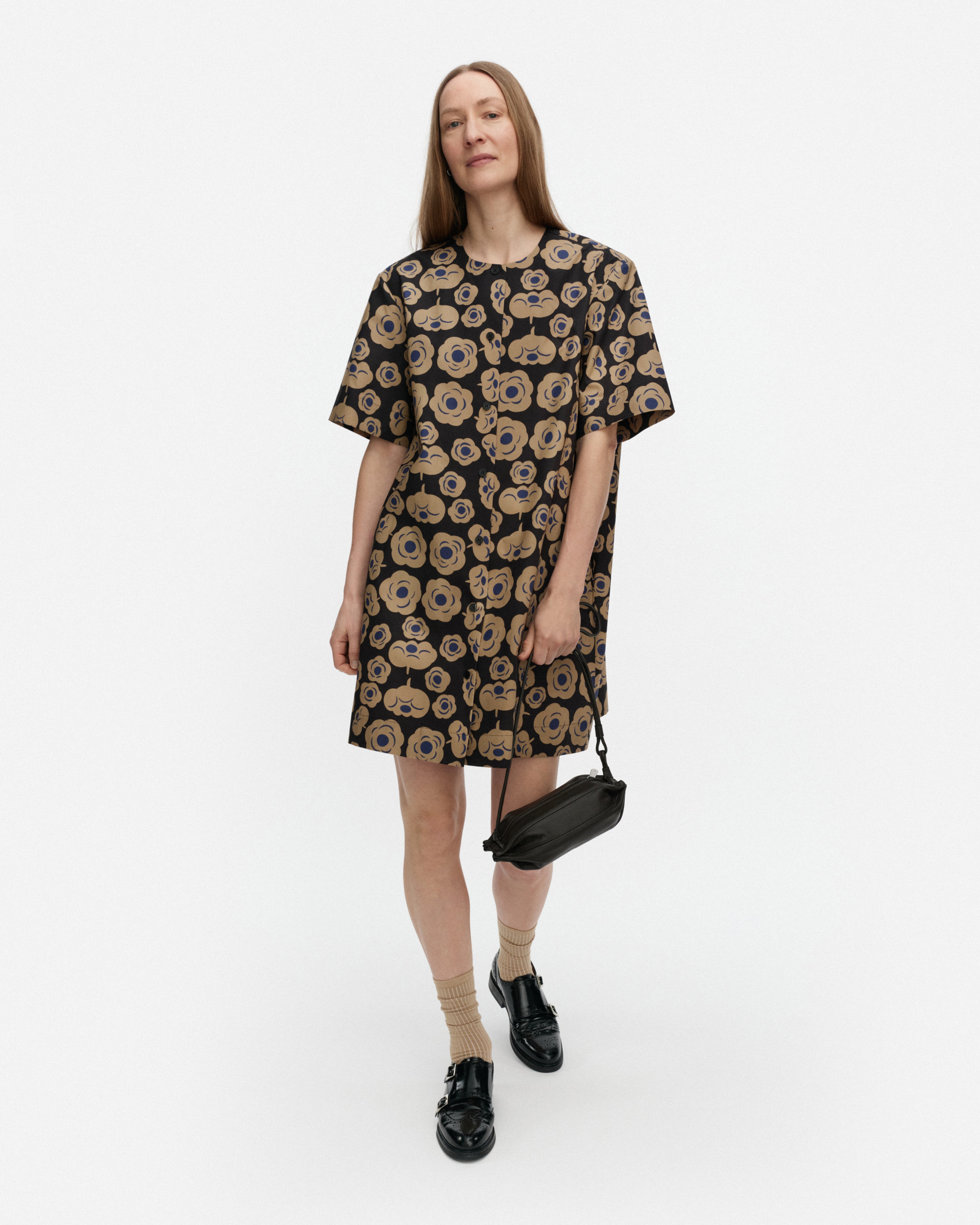 Taitavuus Tumma Mekko