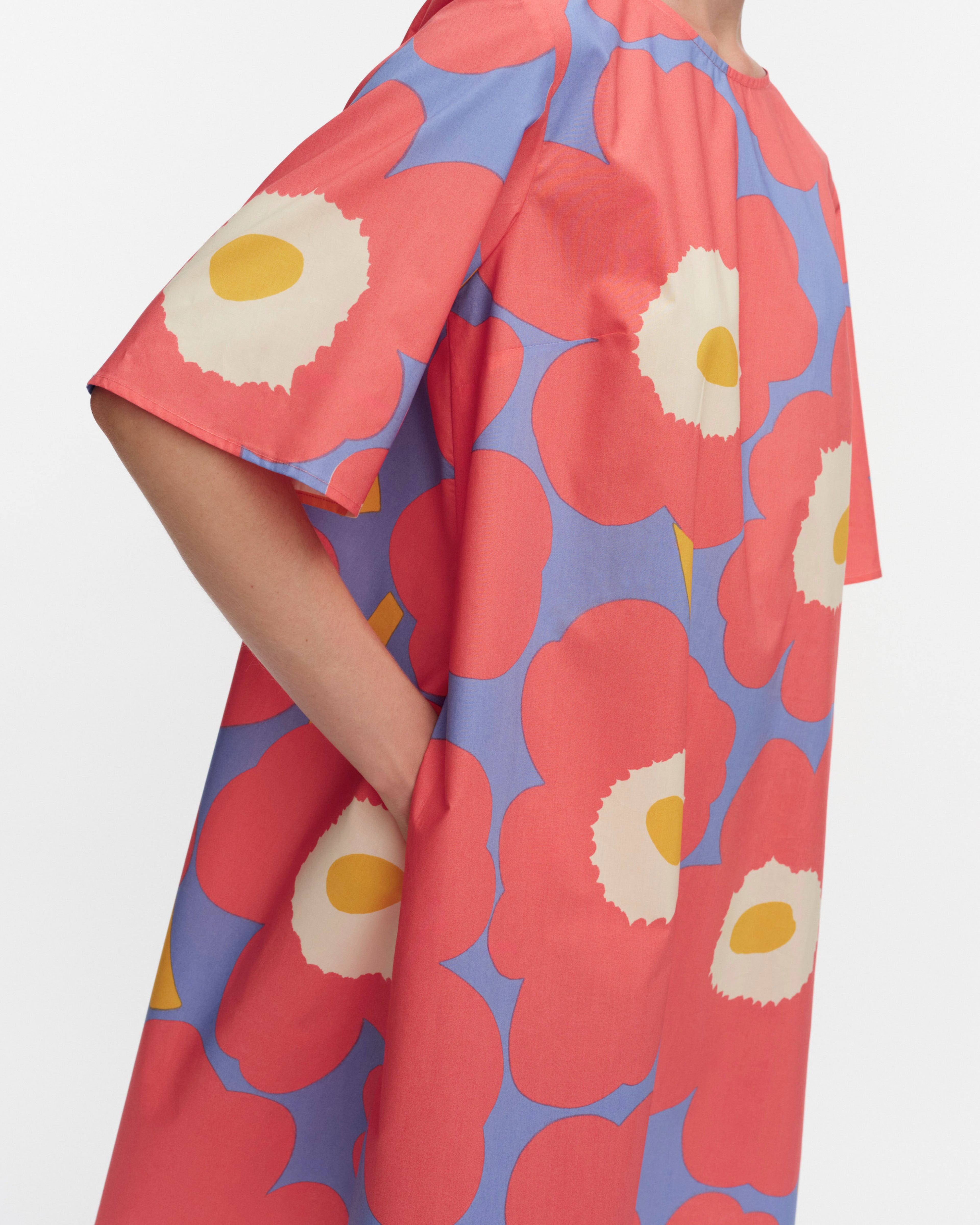 Kukkiva Unikko, Dress, red, blue, orange,