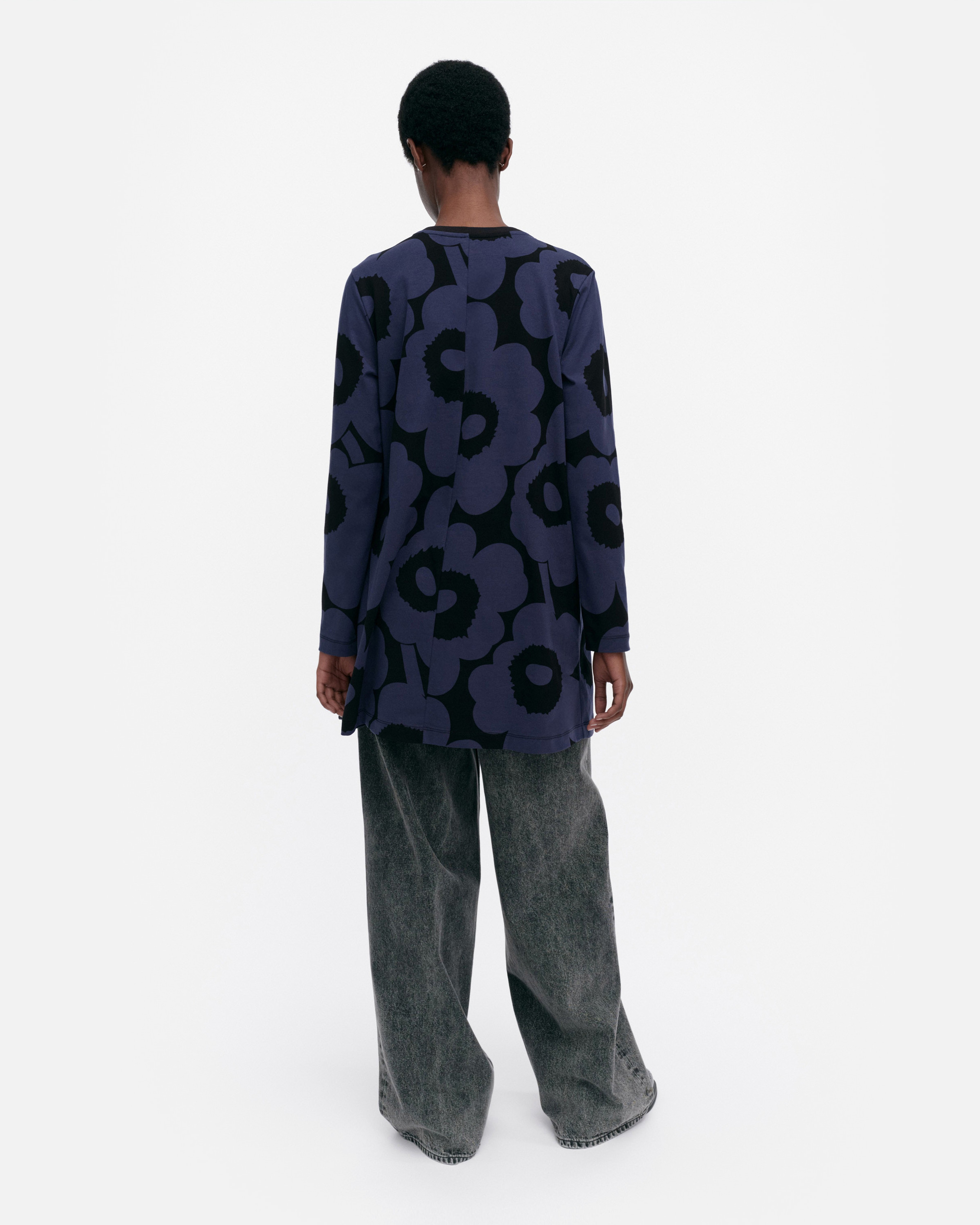 Kevät Unikko, Tunique, bleu marine foncé, noir,