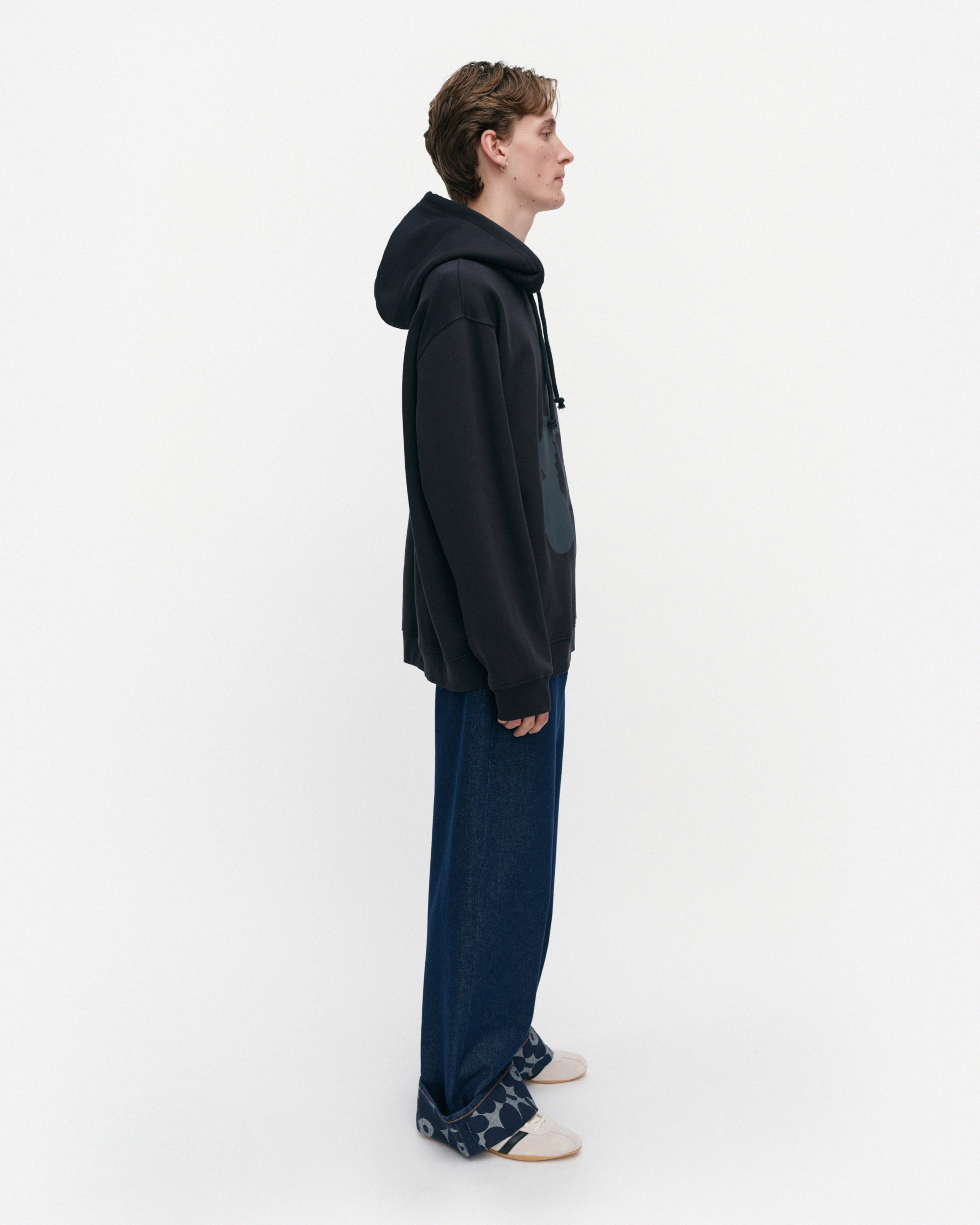 Teesi Unikko Placement Kioski hoodie