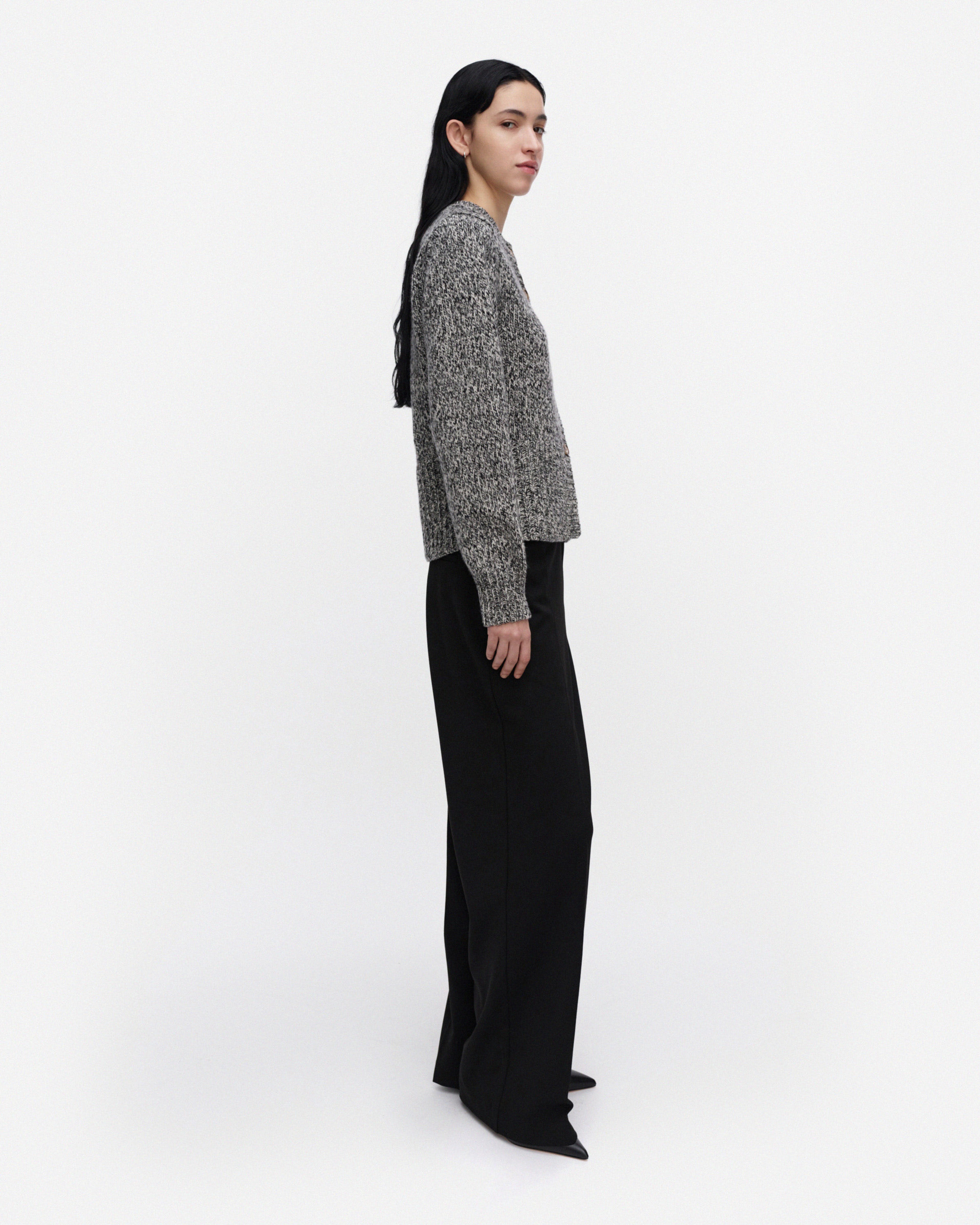 Hässäkkä, Knitted cardigan, off white, black,