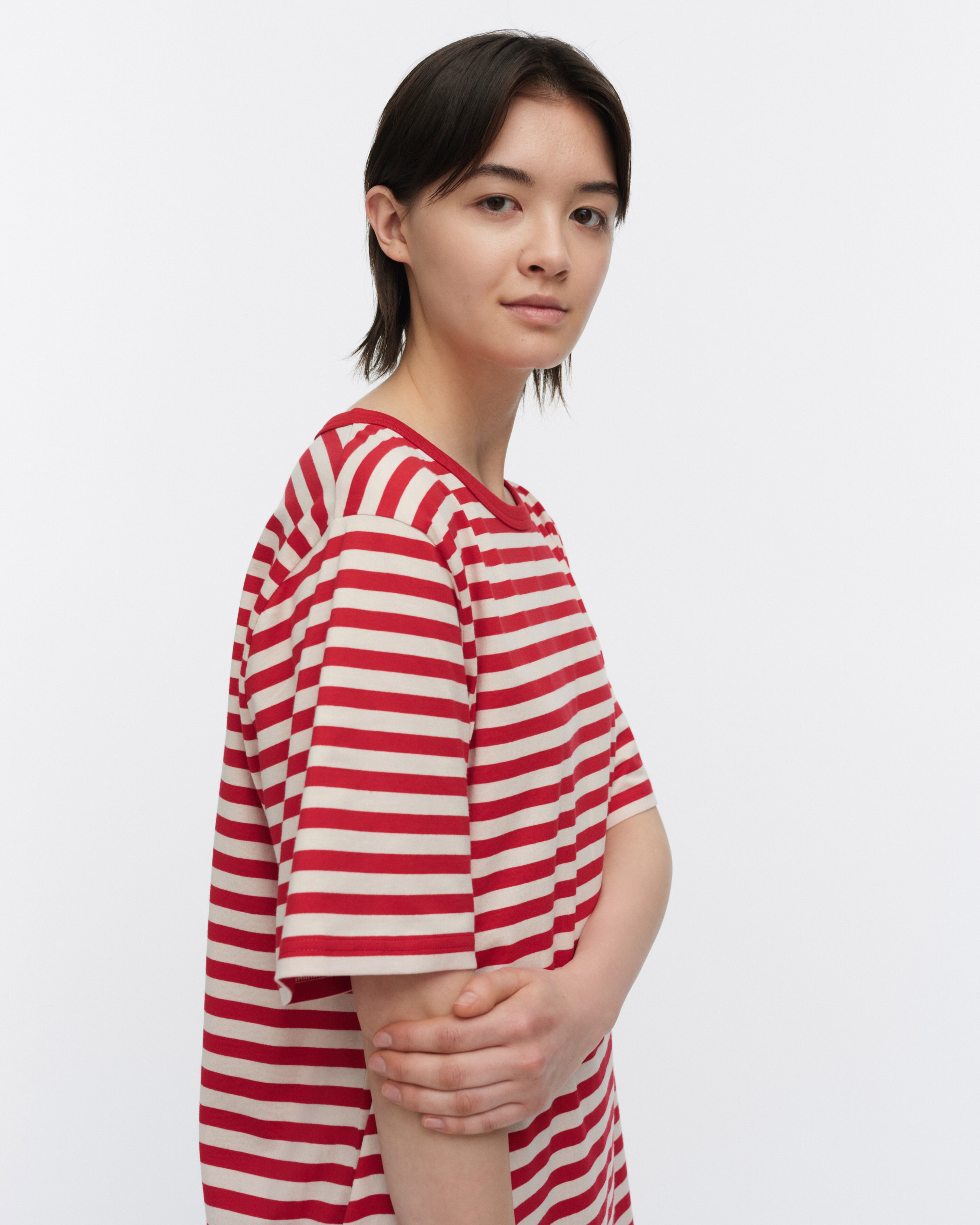 Tasaraita Unisex, T-Shirt „Kioski“, Rot, Cremeweiß,