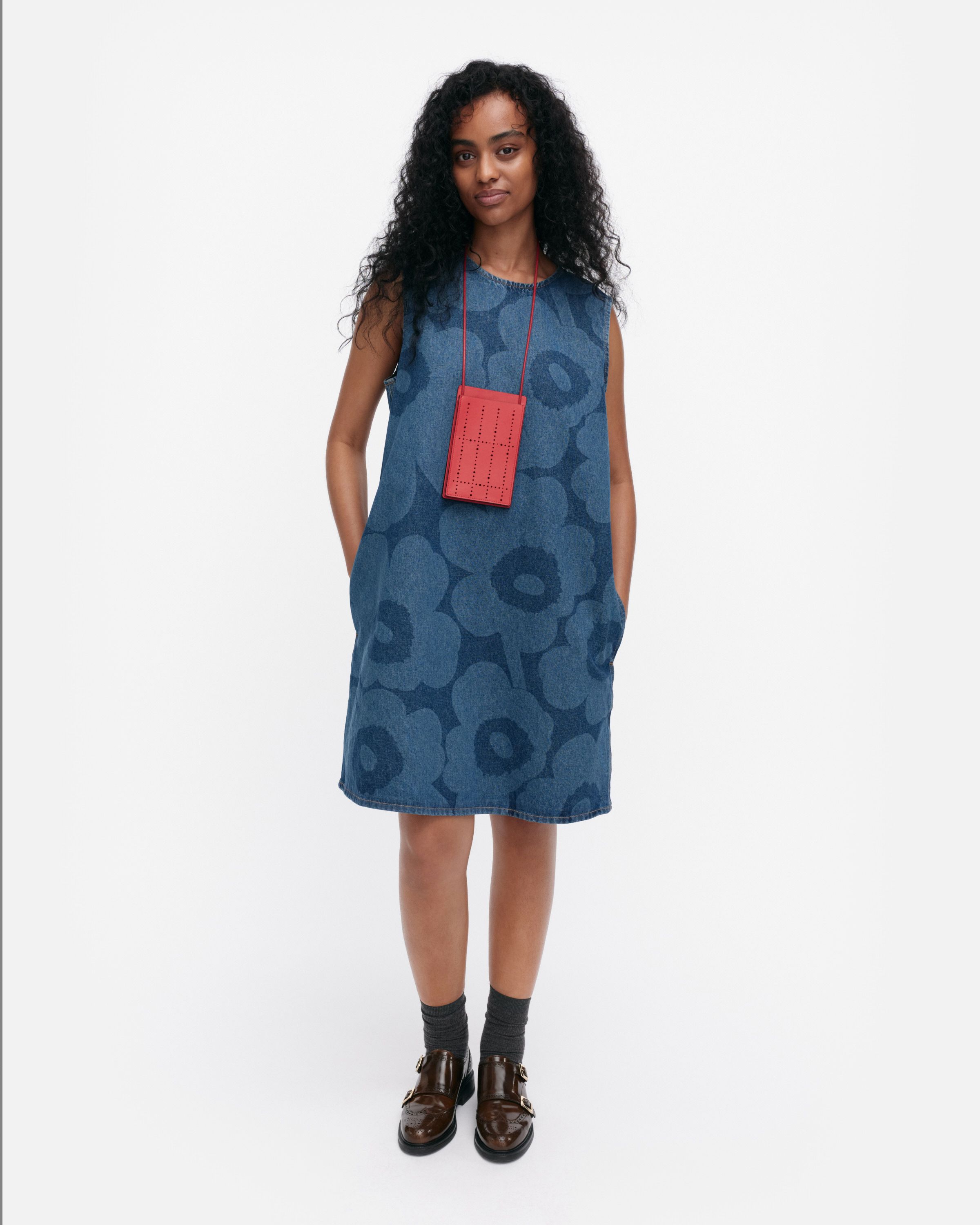 メアリー様 Maridenim Somasti Unikko Maridenim Somasti Unikko denim dress mid indigo | Marimekko