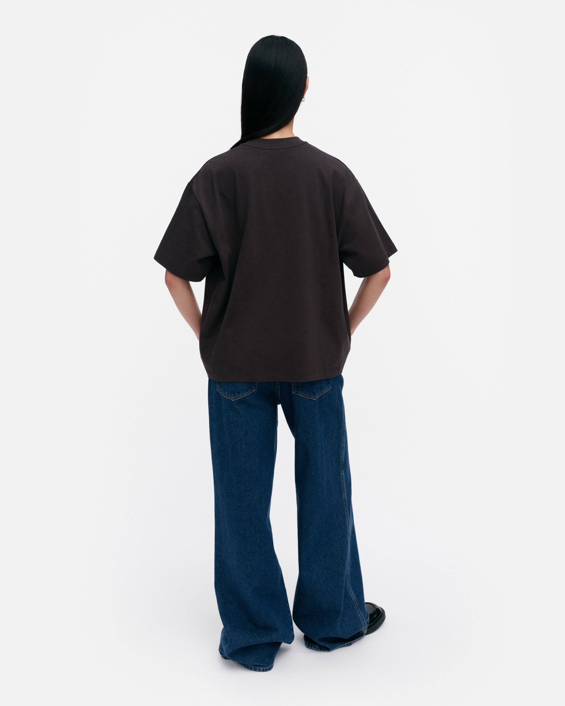 【2025SS】marimekko マリメッコ/Veisto Logo Placement Tシャツ Veisto Logo Placement Shirt | Marimekko