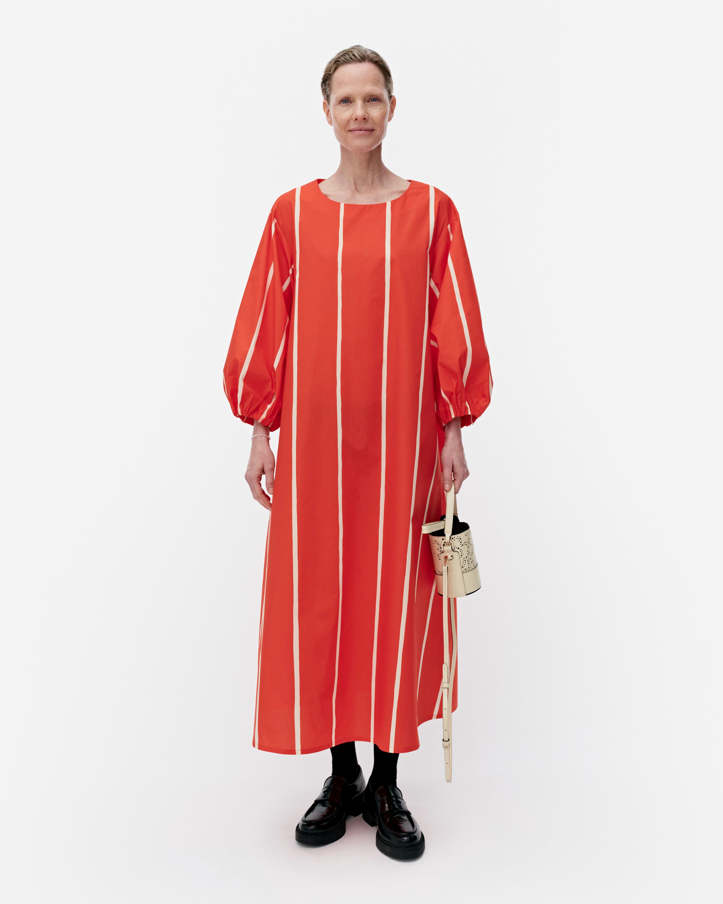 【マコ】Runoelma Puhveli / dress セール】Runoelma Puhveli / dress（ワンピース）｜marimekko