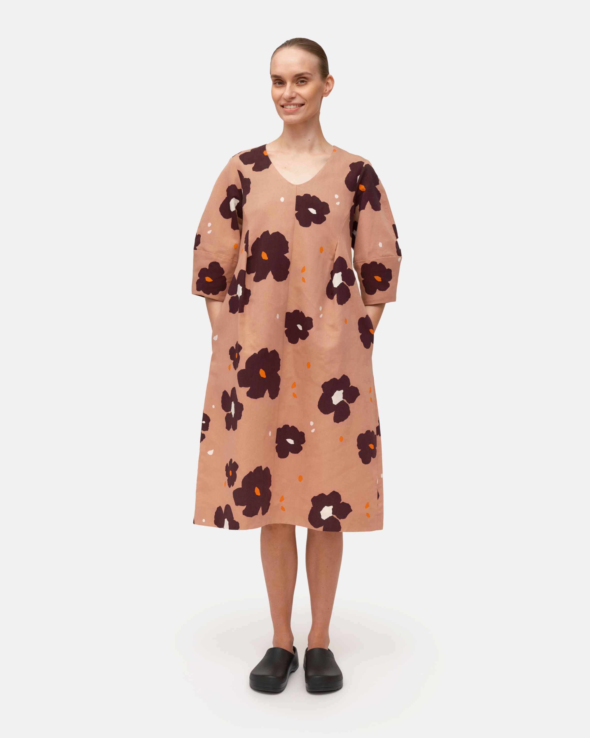 Margit Lennokki cotton-linen dress | Marimekko