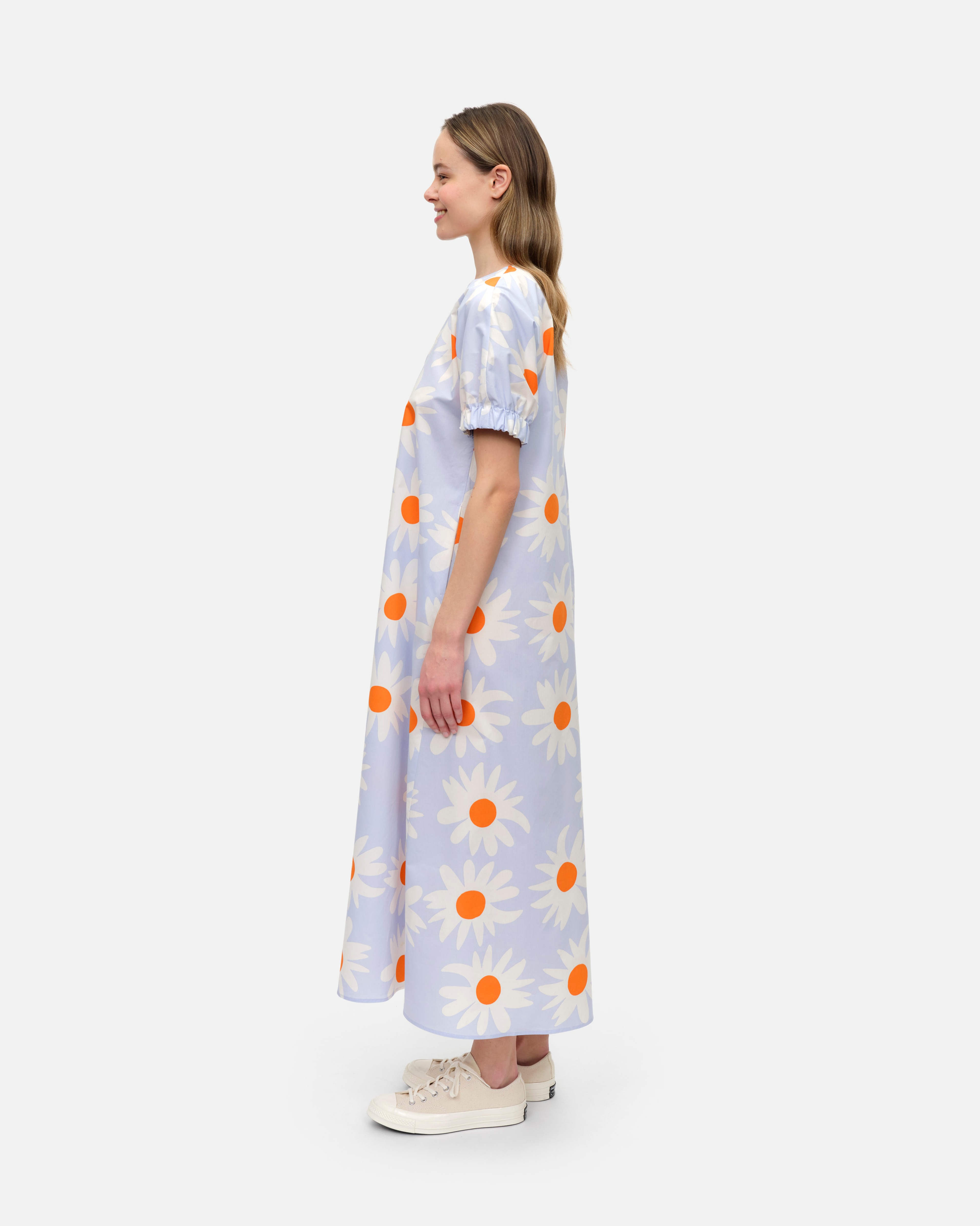Veroinen Rakastaa ei rakasta, Cotton dress, lilac, off white, orange,