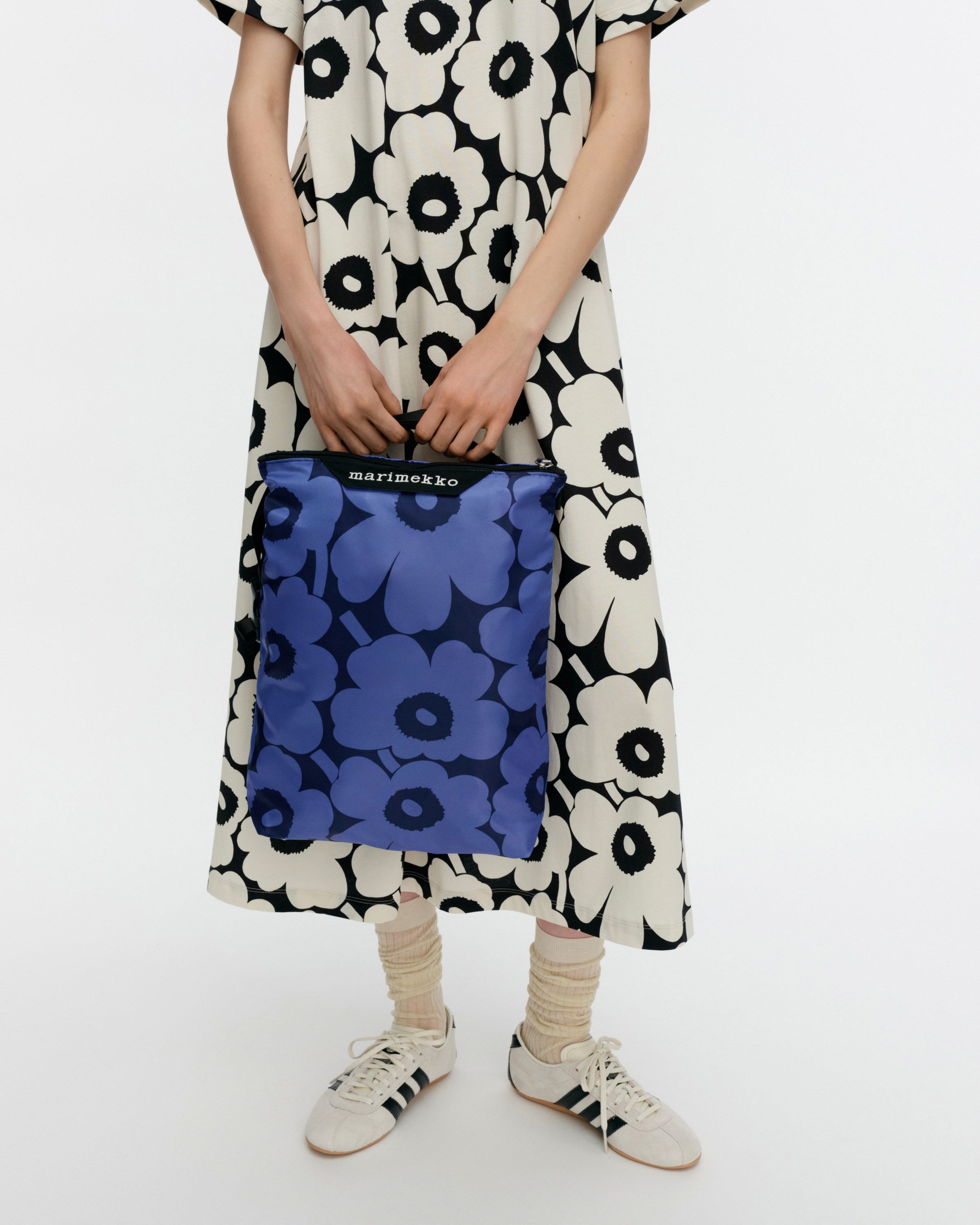 Neat Crossbody Unikko M Shoulder bag | Marimekko