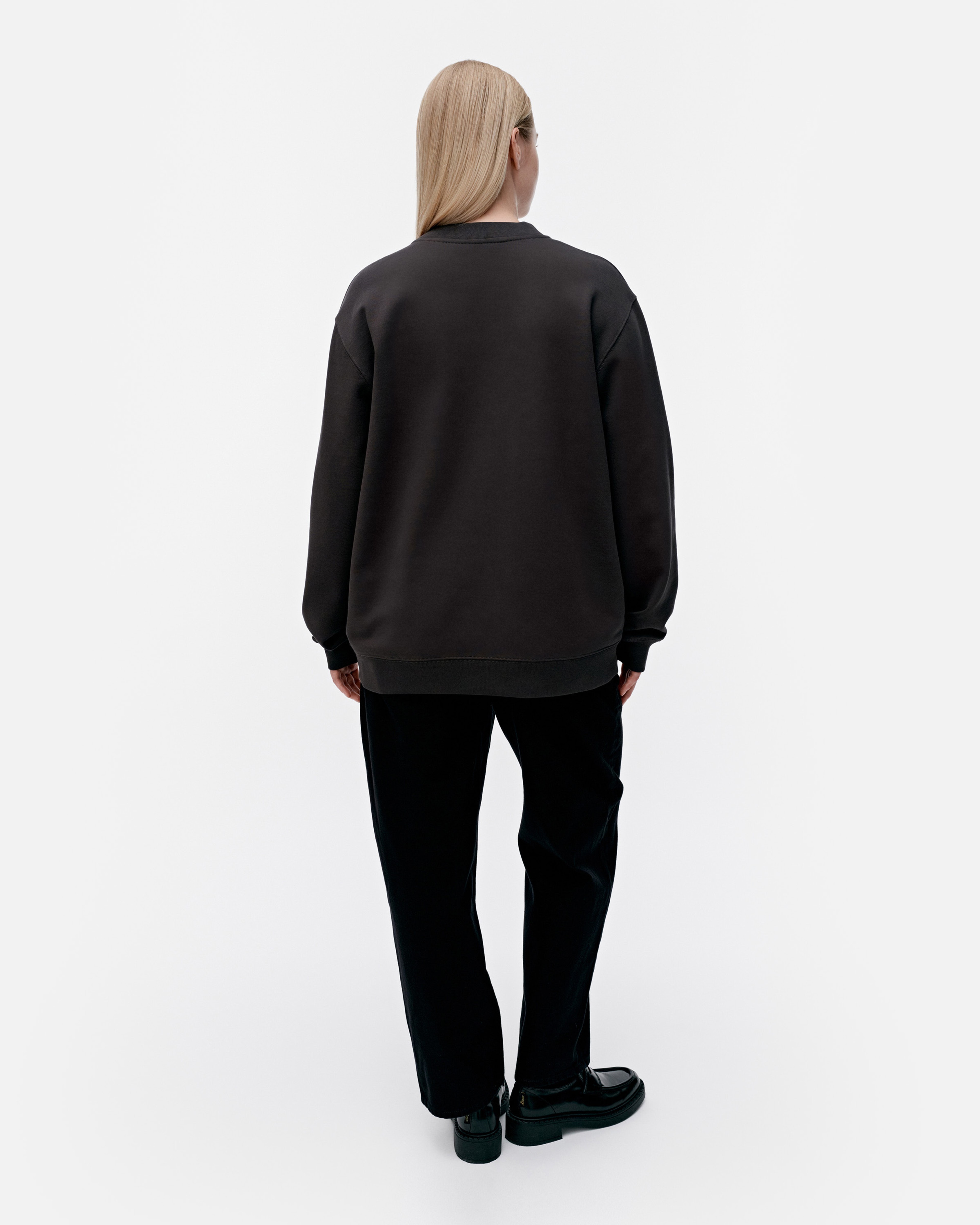 Loisto Logo Placement Kioski sweatshirt