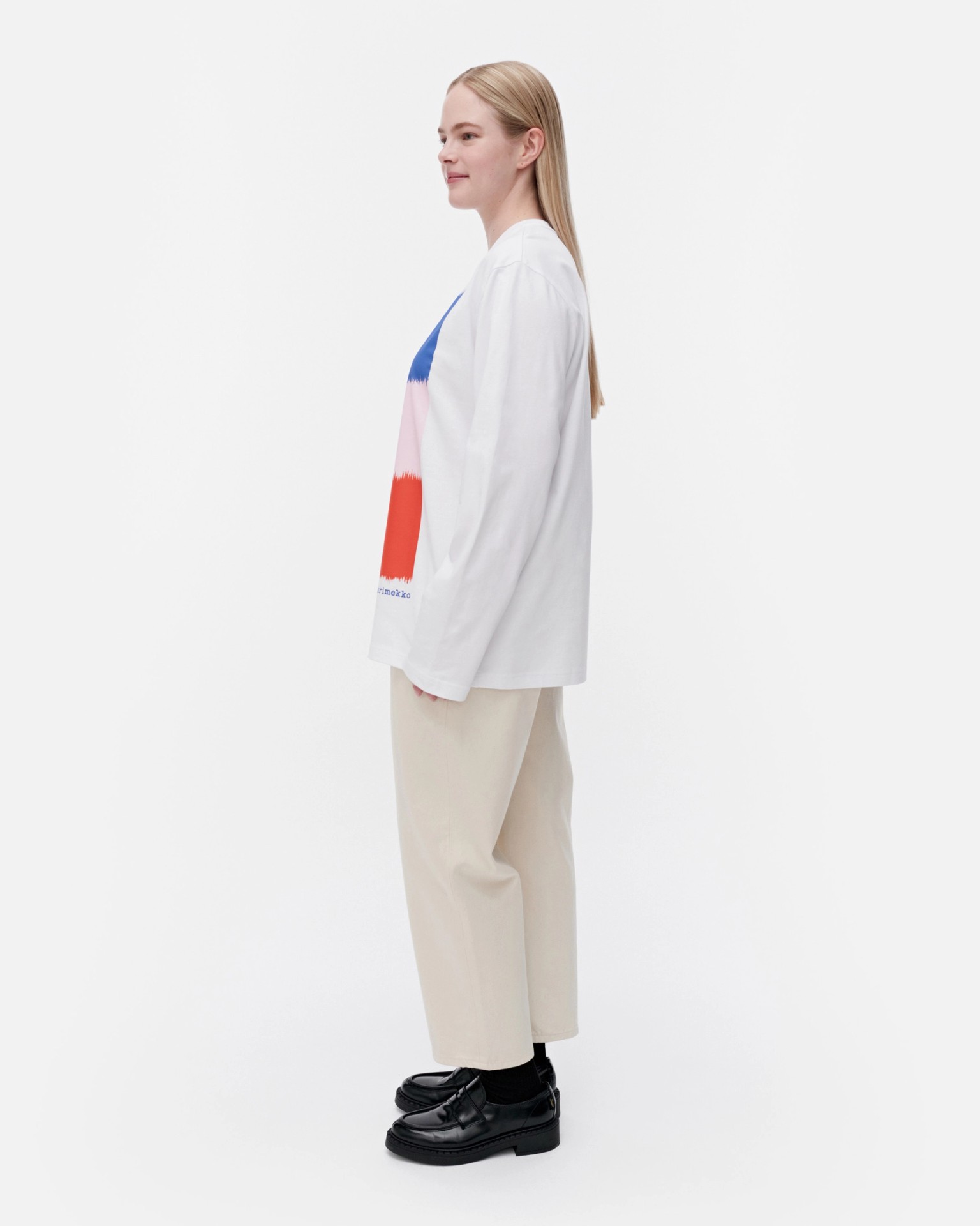 Biitti Ostjakki Placement, Kioski shirt, white, red, blue,