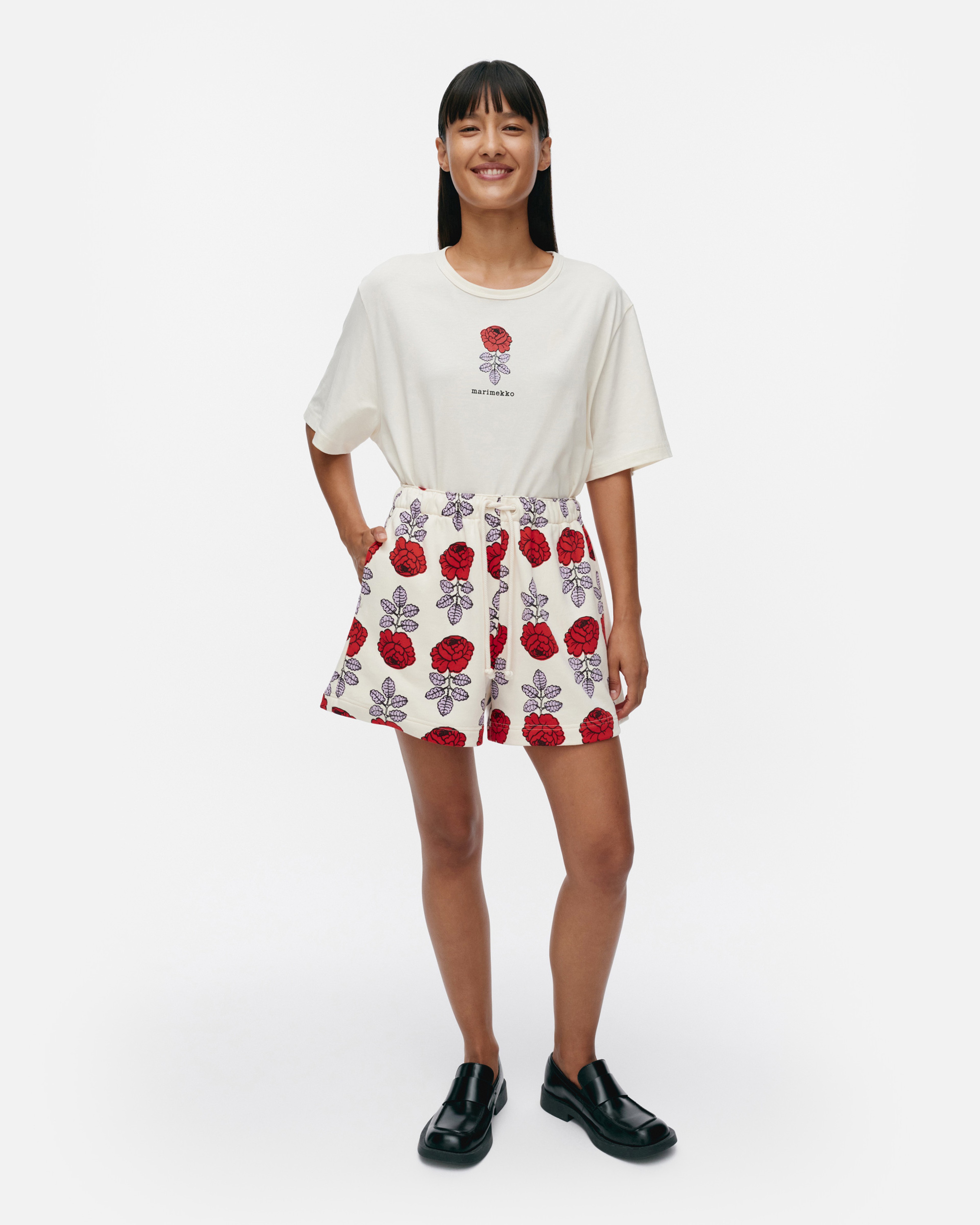 Miksaus Vihkiruusu, Kioski shorts, off white, red, lilac,