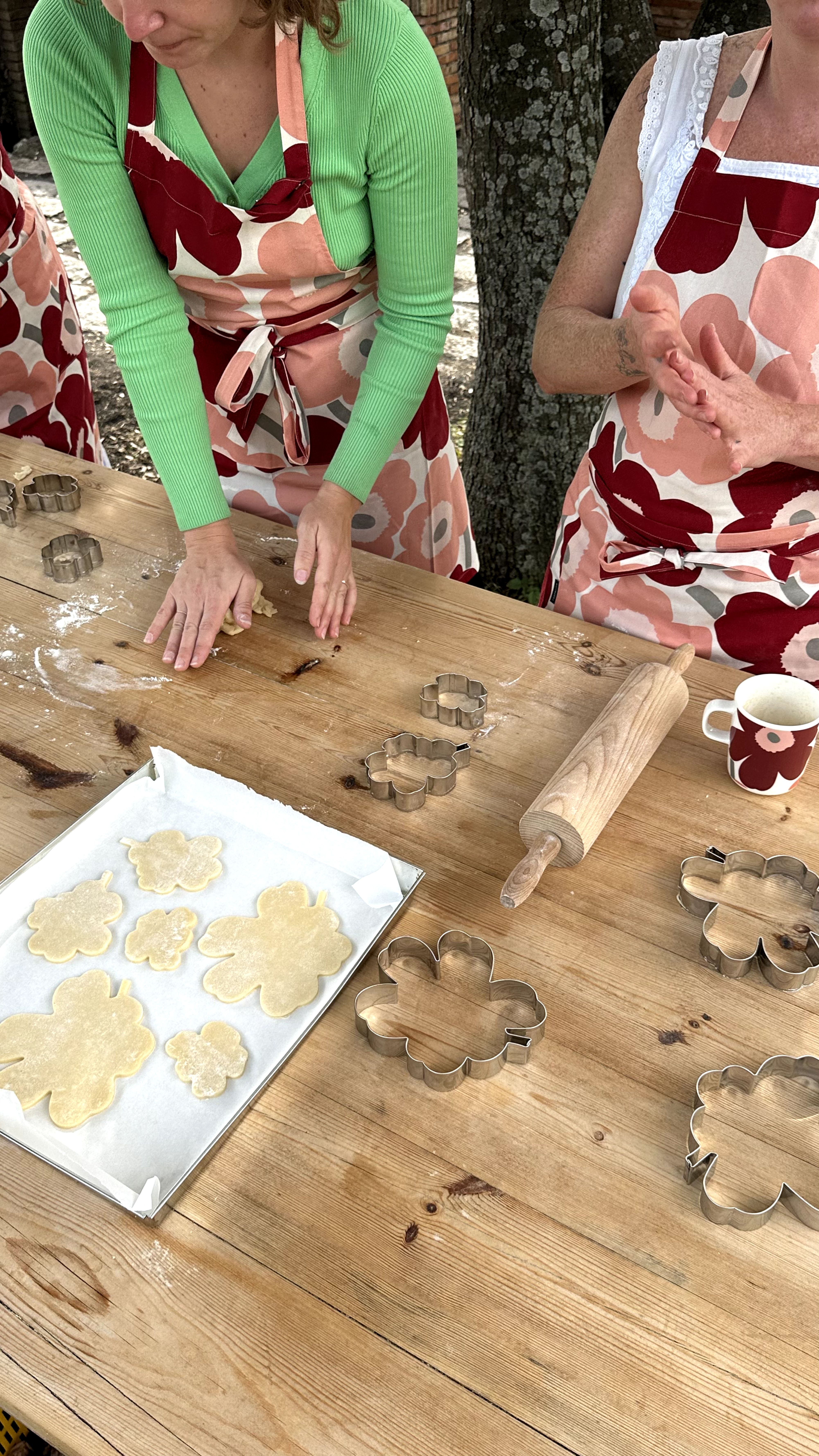 Baking gingerbread with Unikko cookie cutters