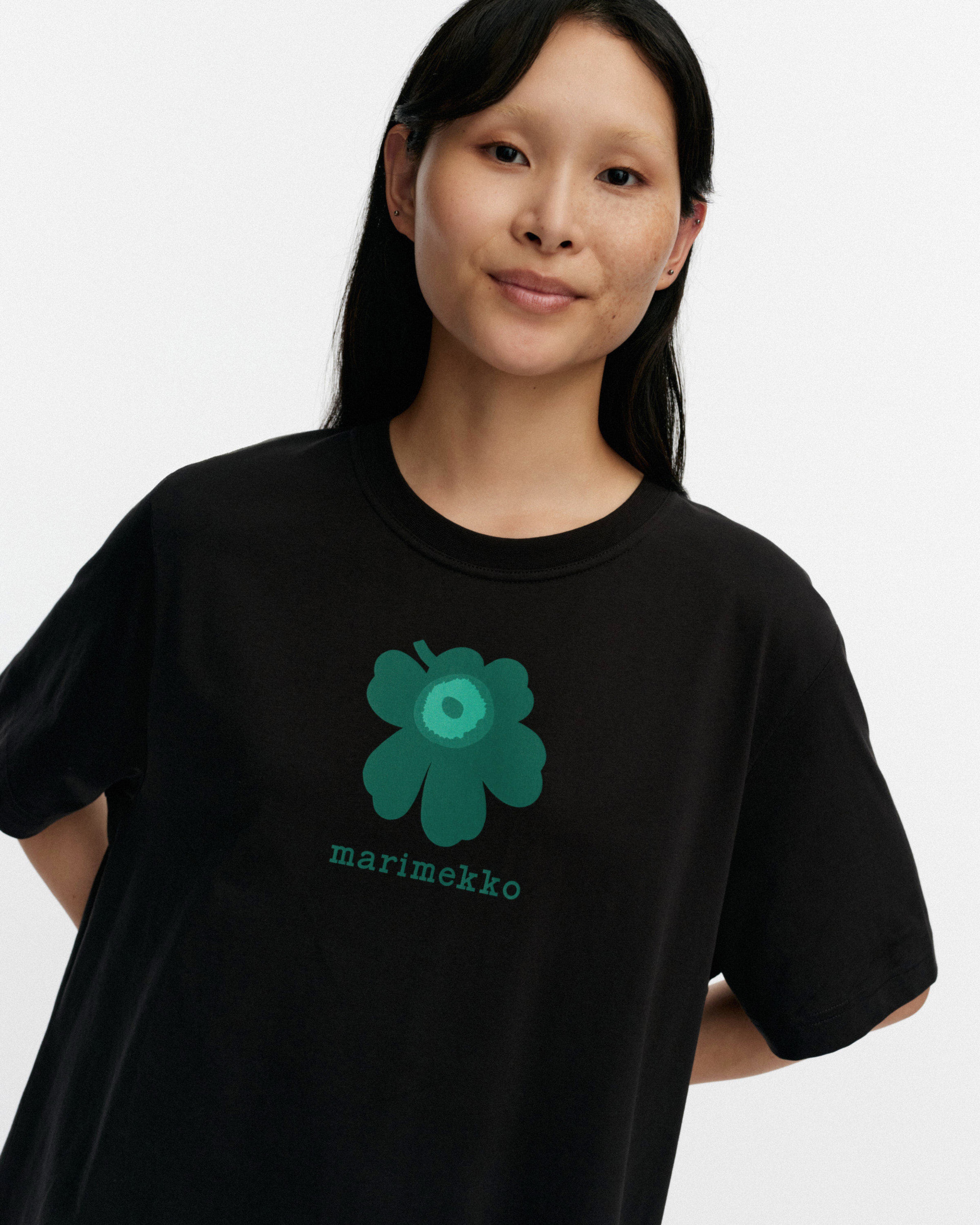 Ae Embla Unikko Placement Kioski t-shirt