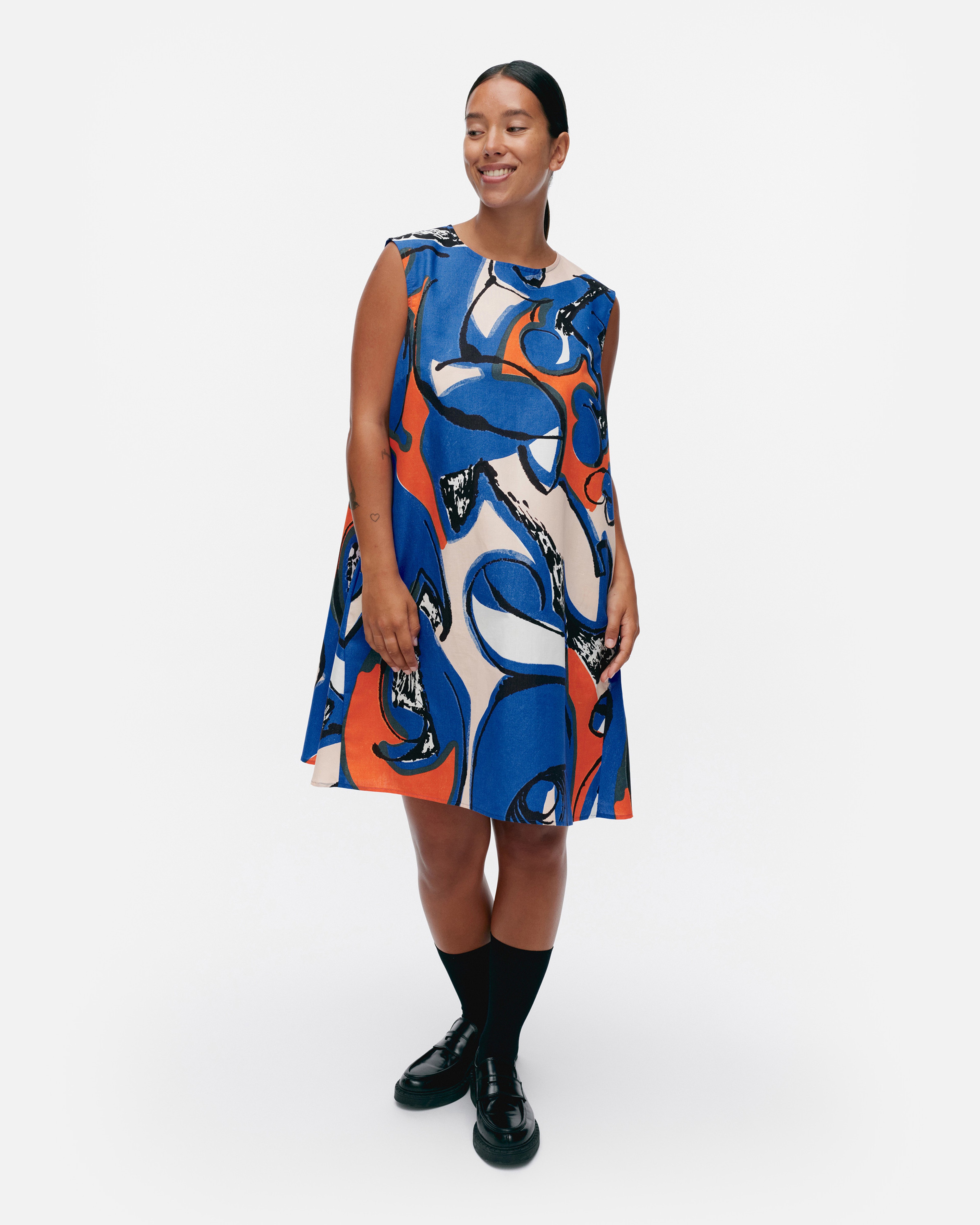 Anemonet Eldfamn, Marimini dress, blue, peach, orange,