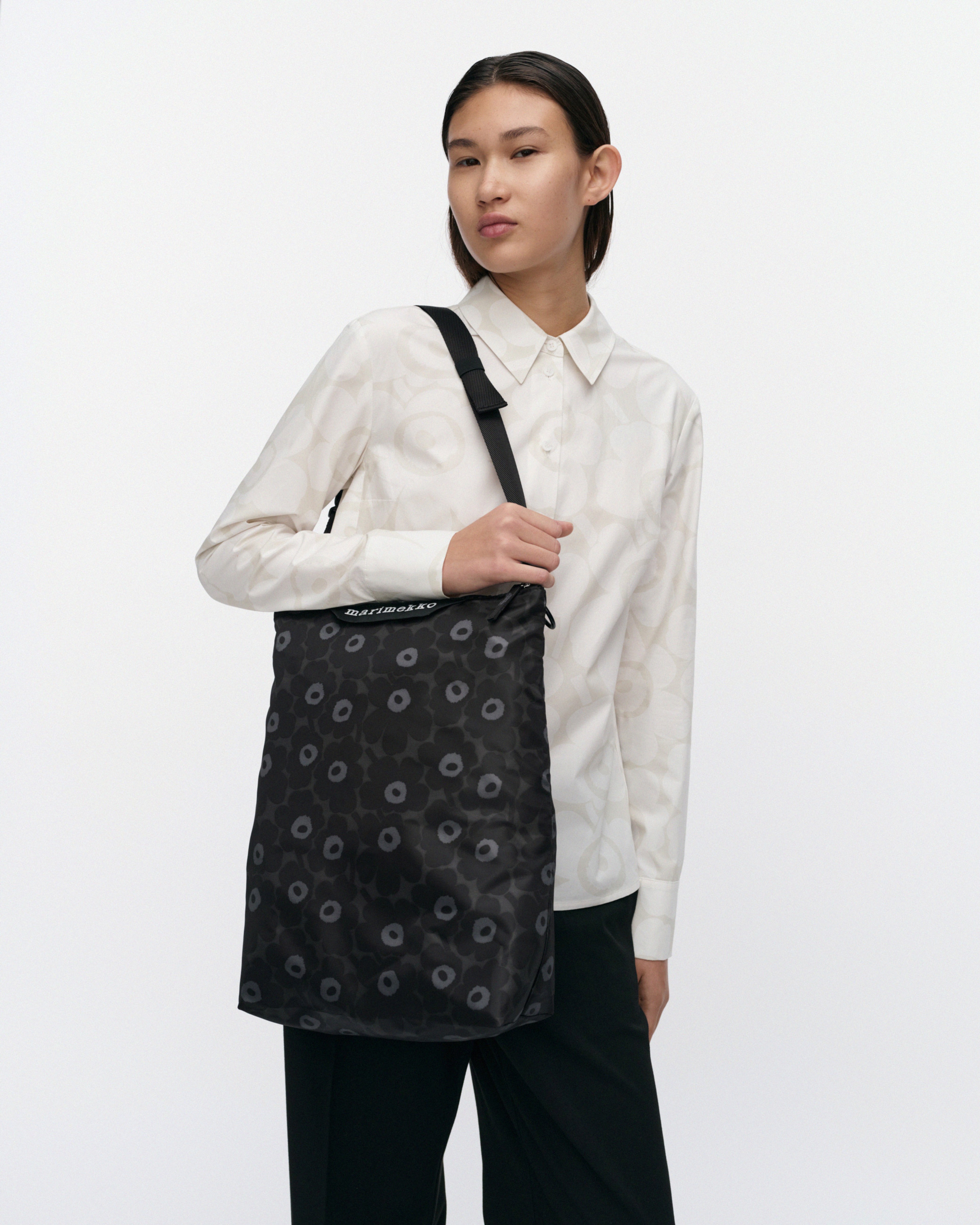Neat Crossbody Unikko M Bag