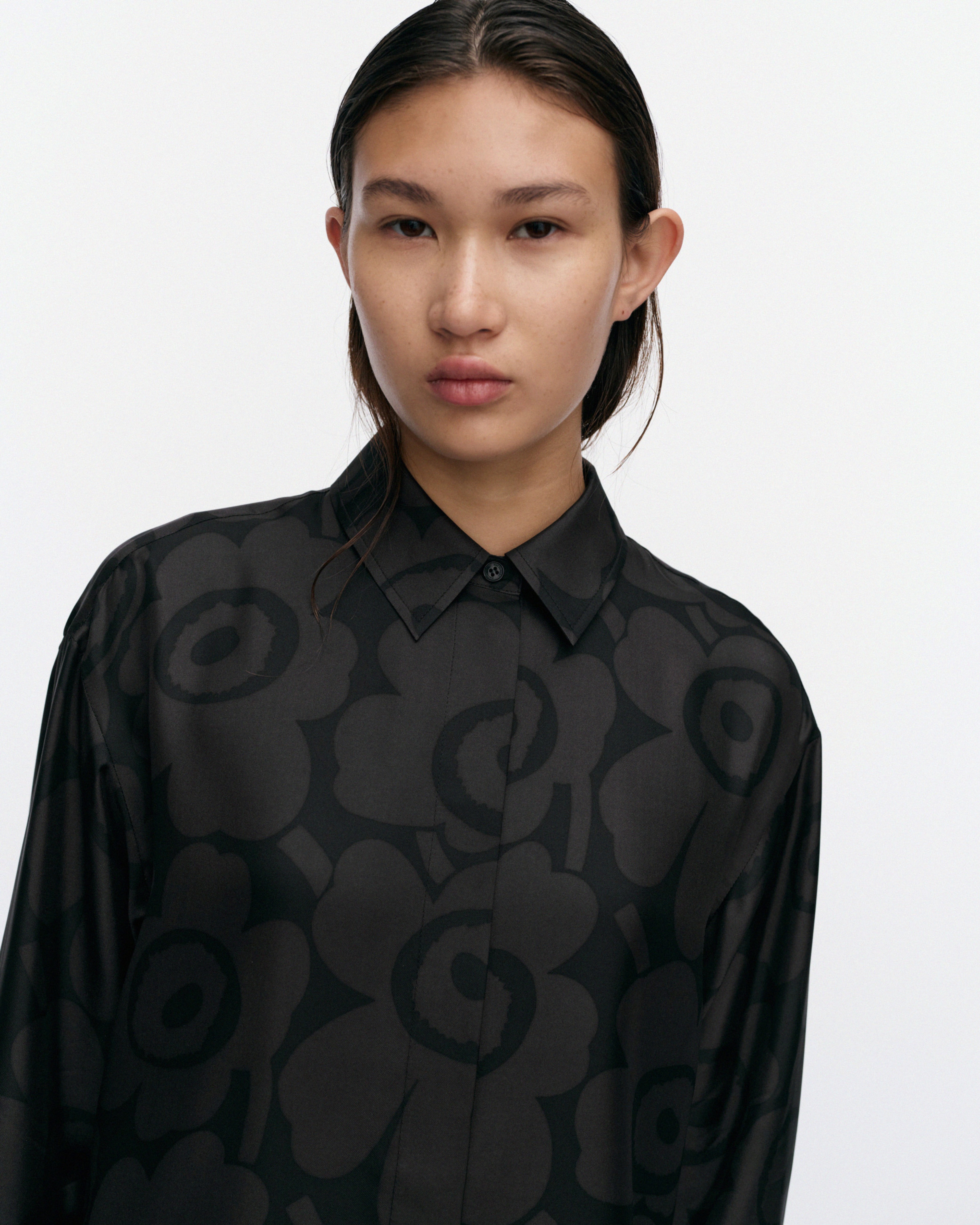 Monesti Unikko Silk shirt