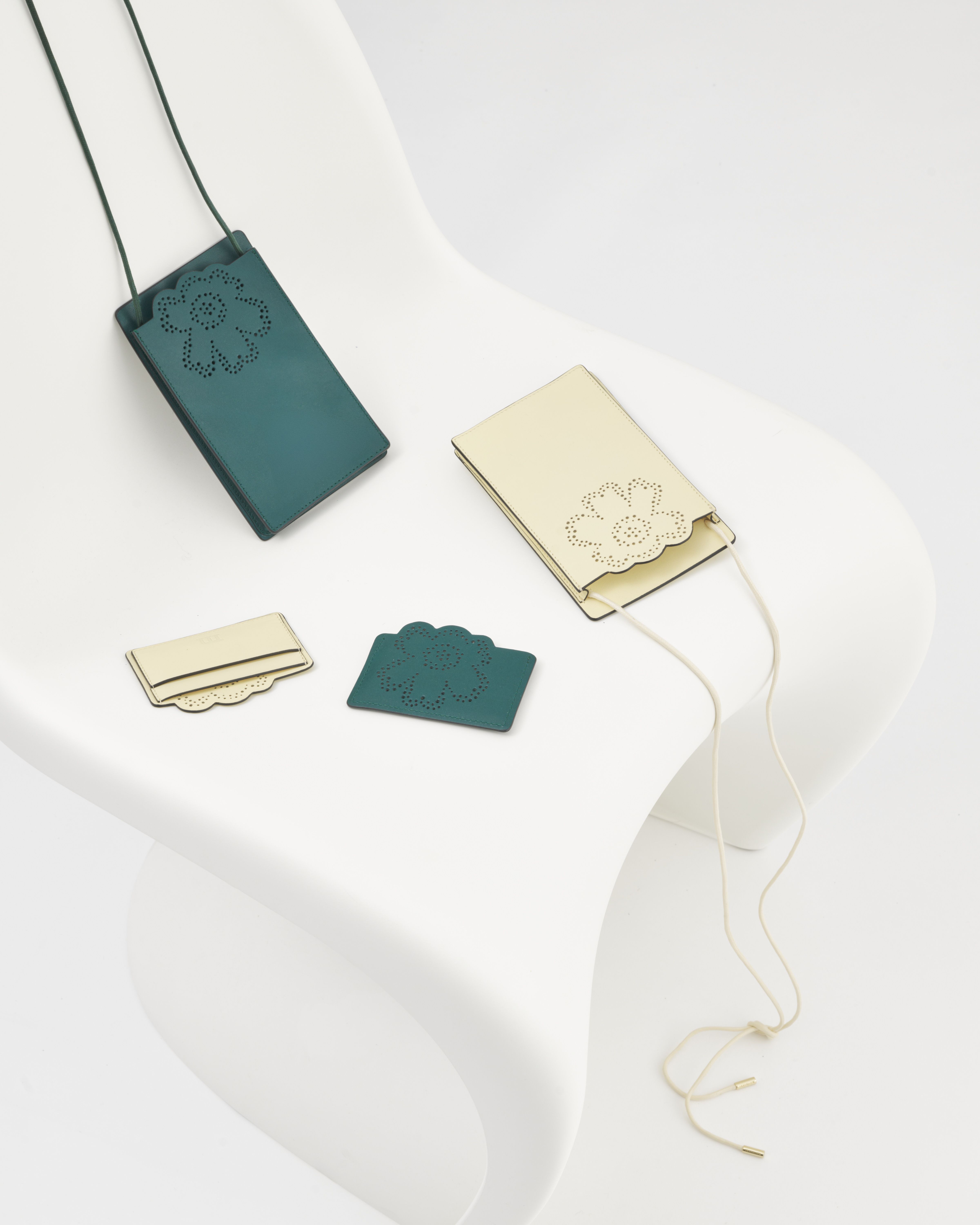 marimekko - Imprint Card Holder Unikko カードホルダー Imprint Card Holder Unikko | Marimekko