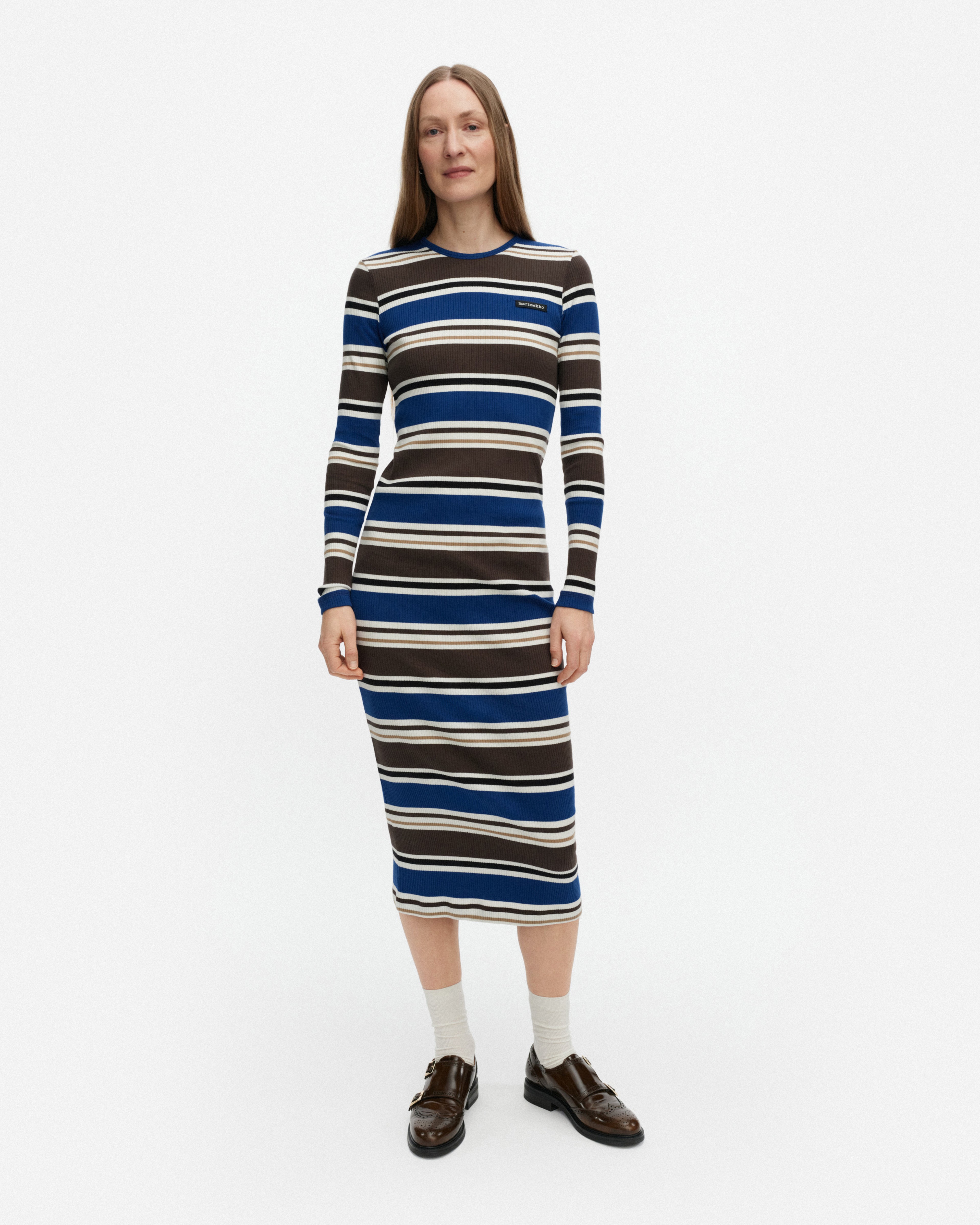 Hytinä Helvi, Robe, bleu, marron, noir, blanc,