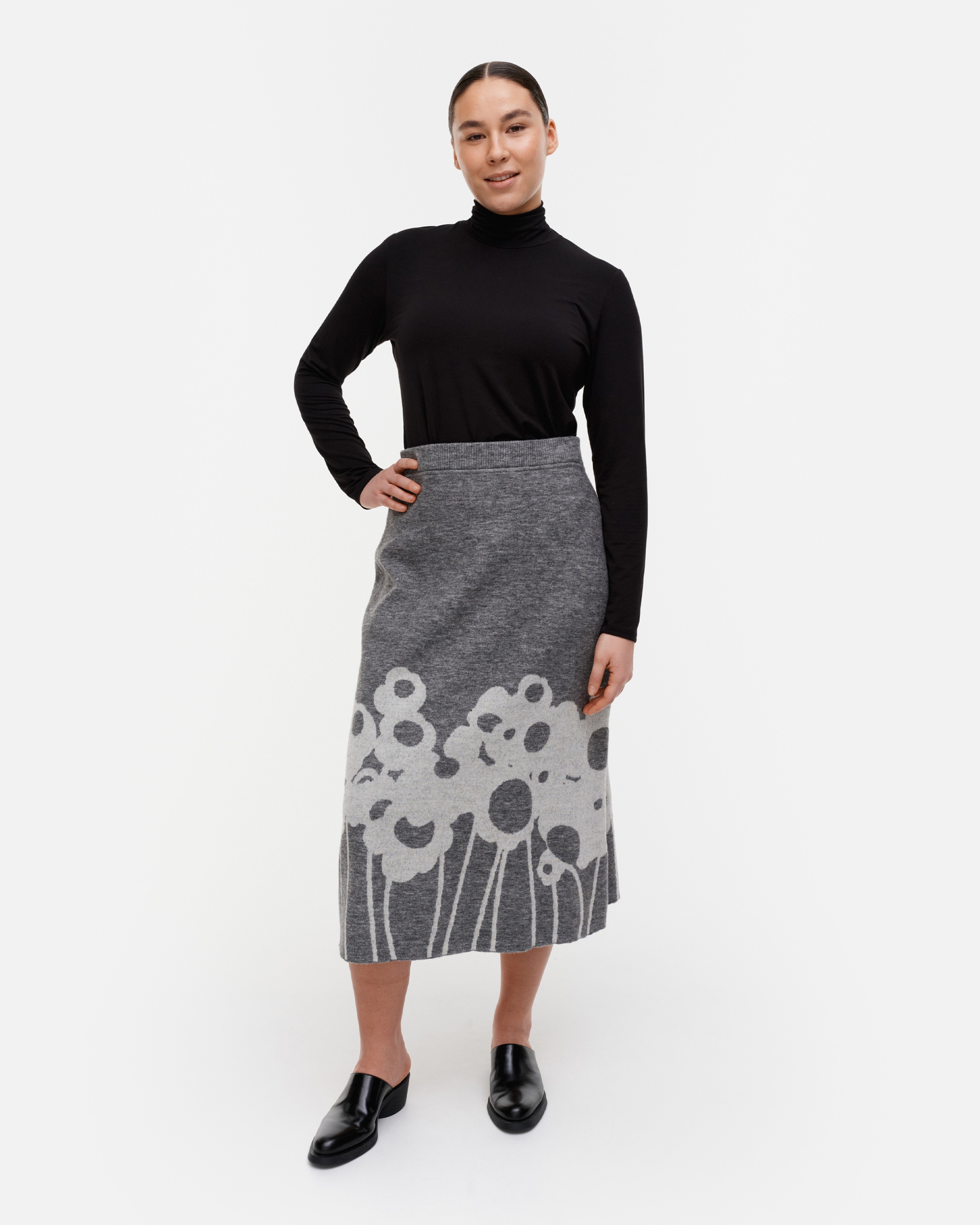 Pieli Lammet, Knitted wool skirt, light grey, off-white,