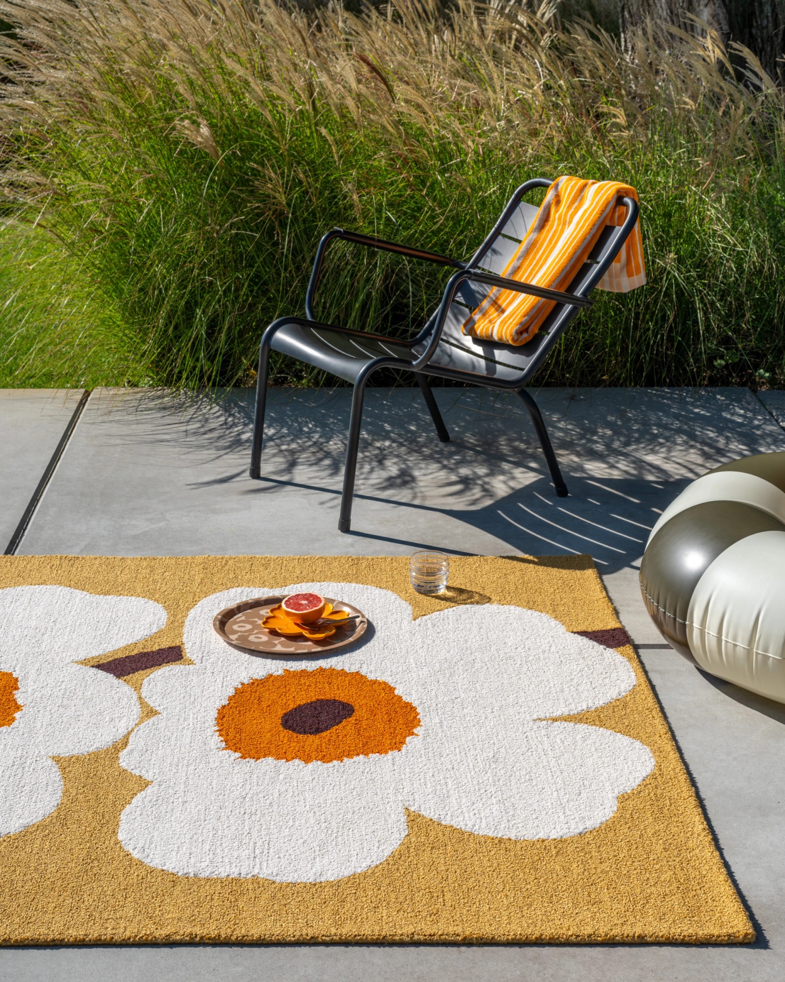 Unikko Outdoor Rug 140 x 200 cm