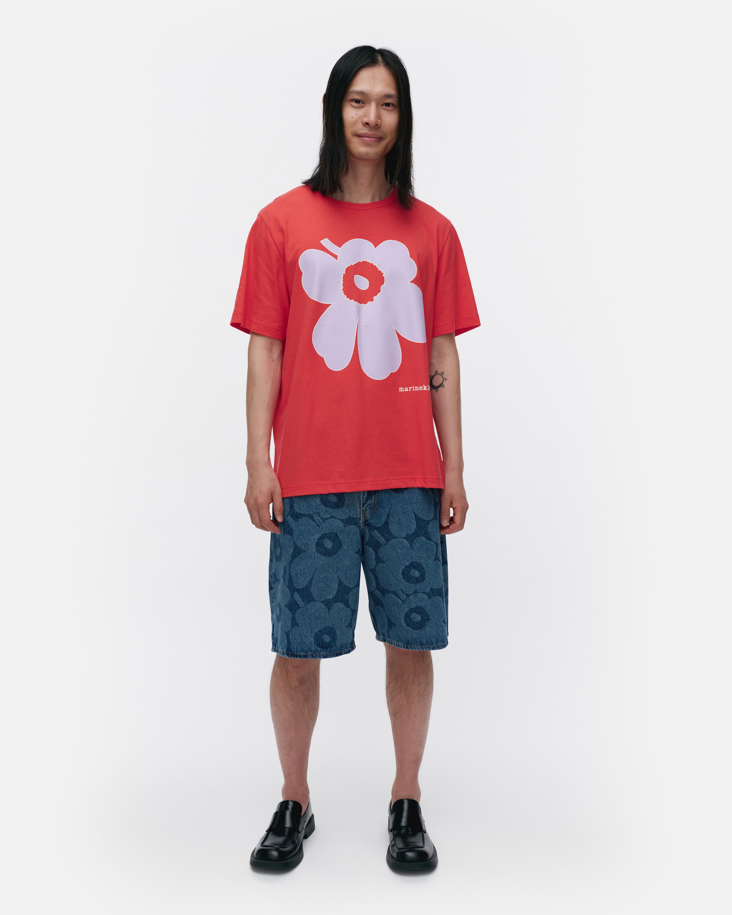 ☆ marimekko ☆ Vihne Piirto Unikko Placement 340 - Tシャツ Vihne Piirto Unikko Placement Kioski t-shirt | Marimekko