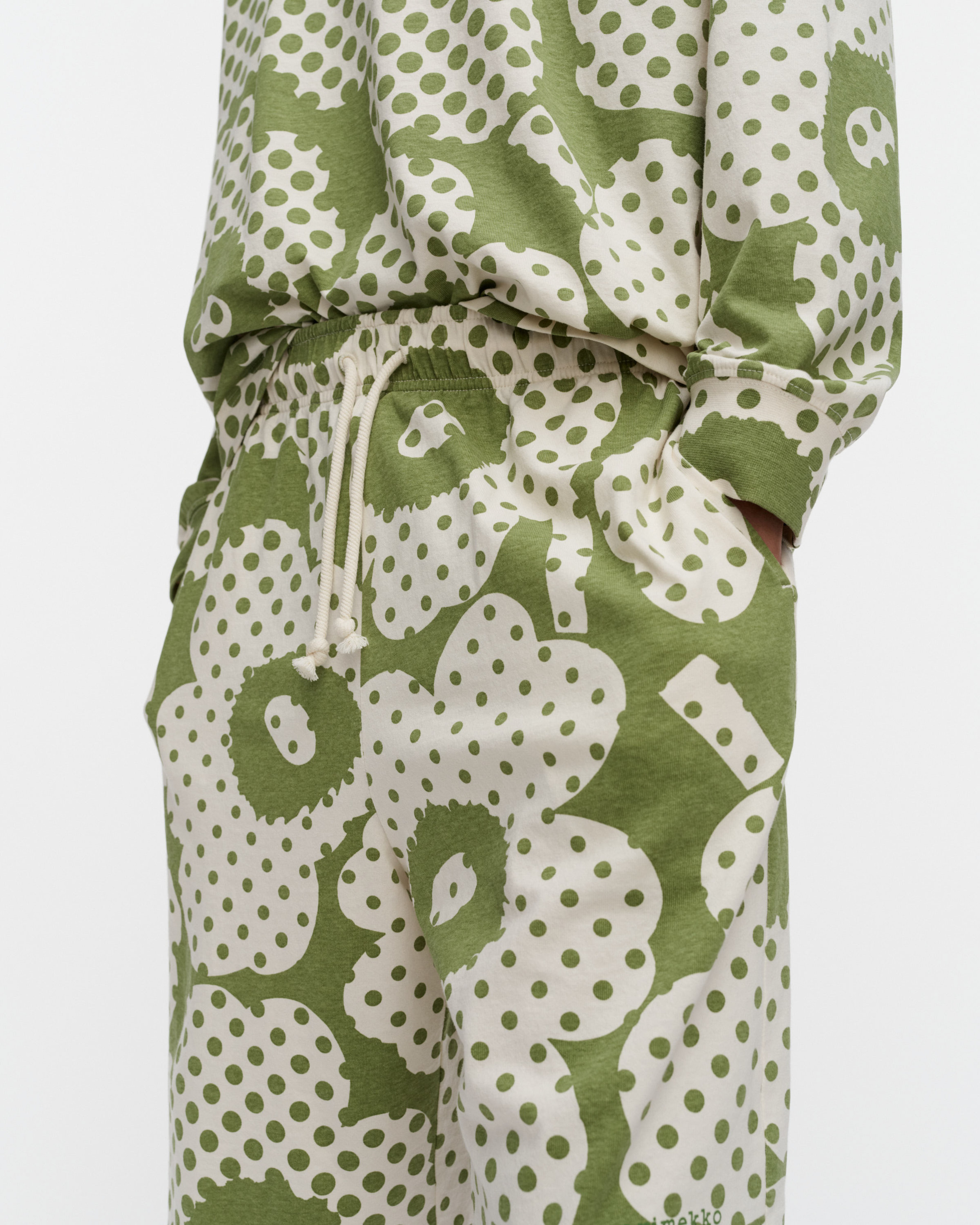 Naapuri Unikko, Kioski shorts, green, off white,