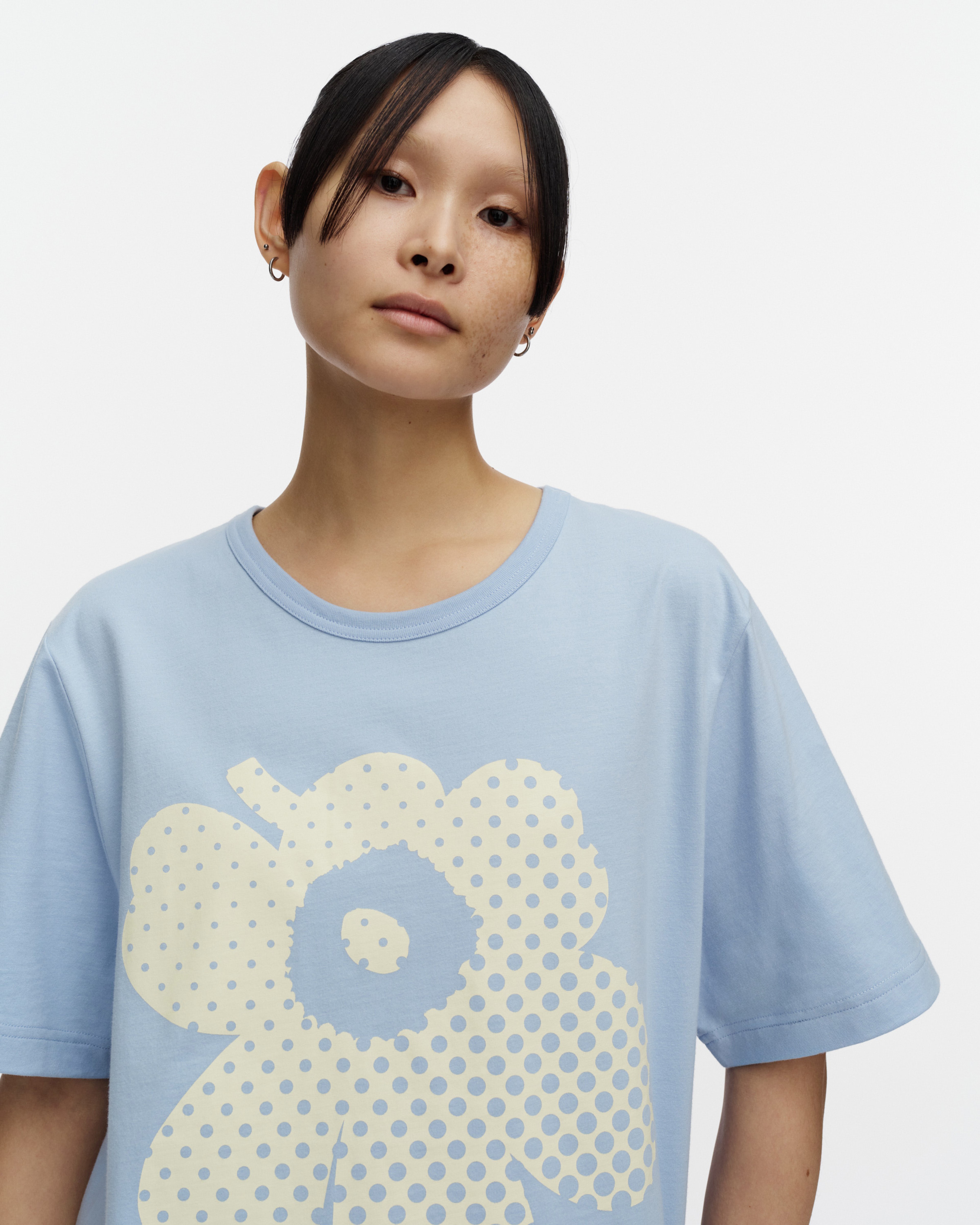 Vihne Unikko Placement, Kioski t-shirt, light blue, light yellow,