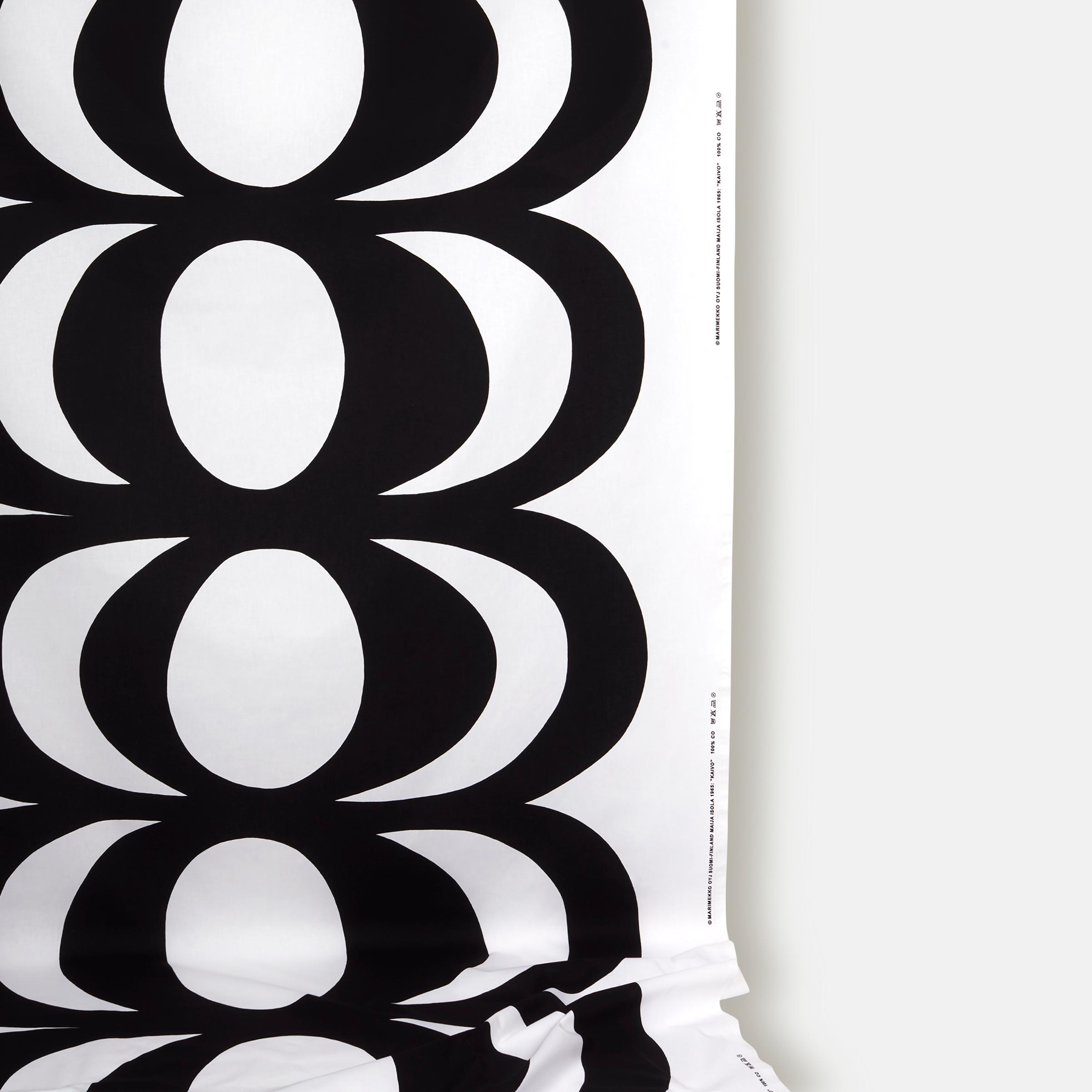 Musta-valkoinen Kaivo kangas.