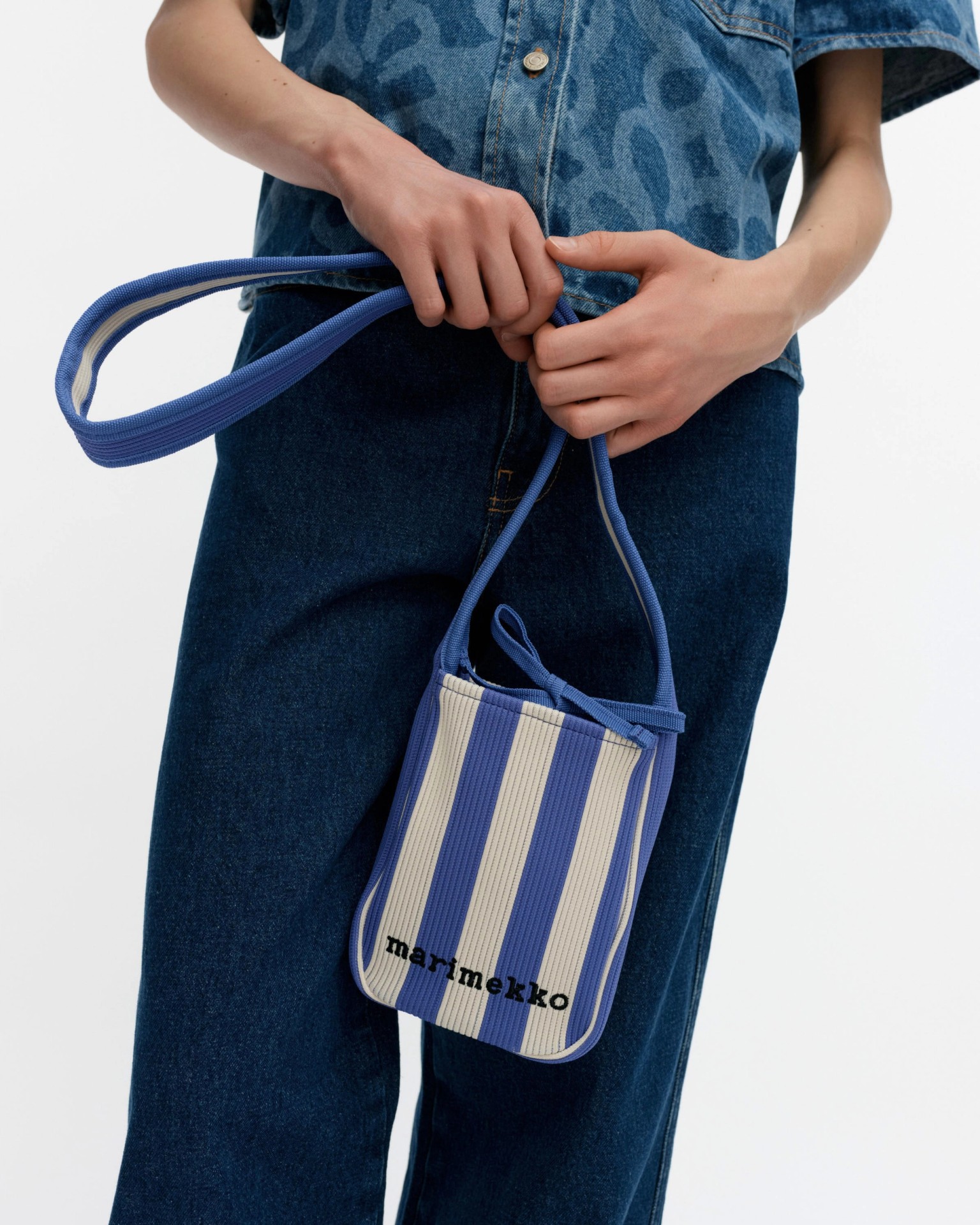 Knitted Phone Pocket Merirosvo, Shoulder bag, blue, off white,