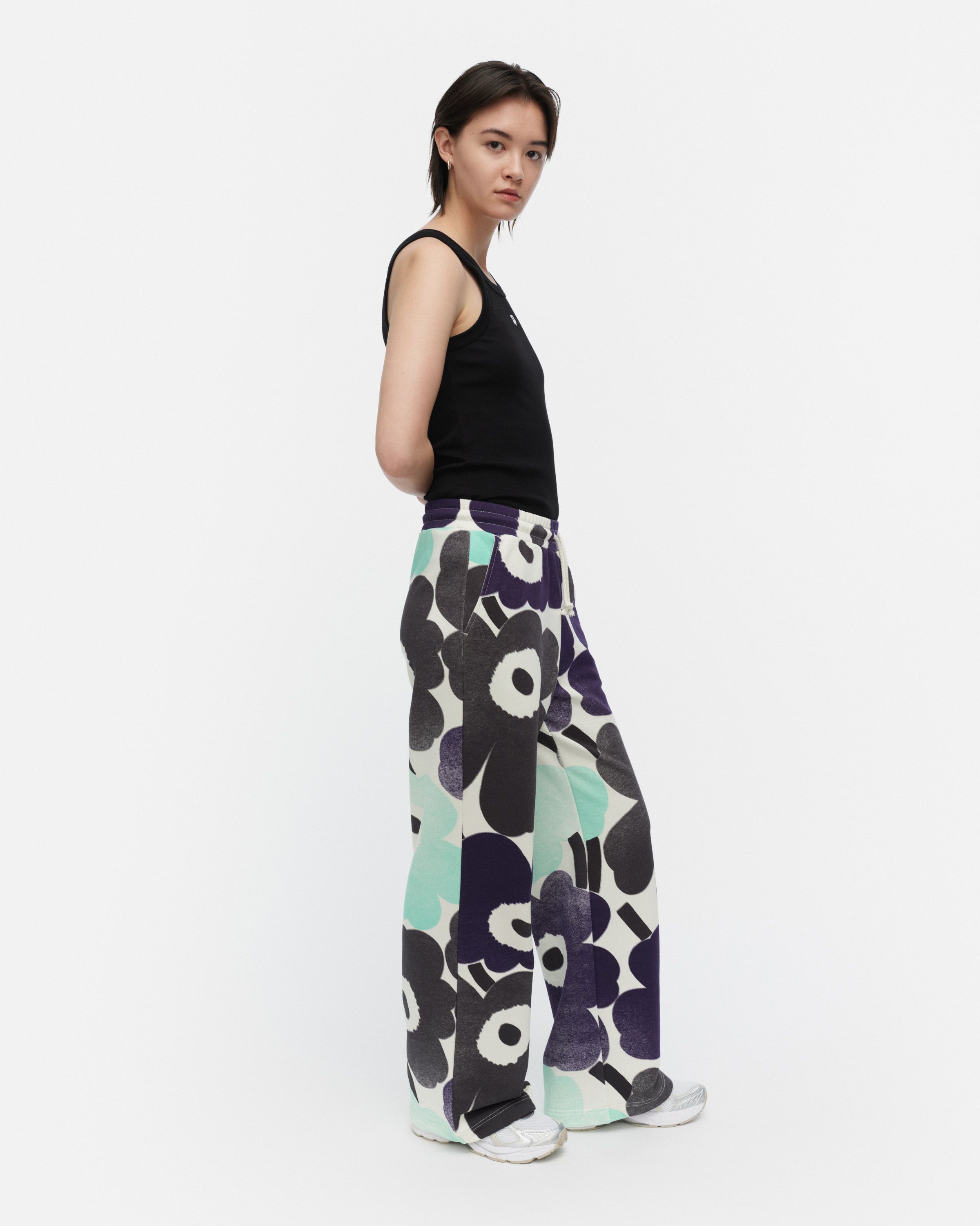 Varret Unikko Kioski sweatpants off white, mint, violet | Marimekko