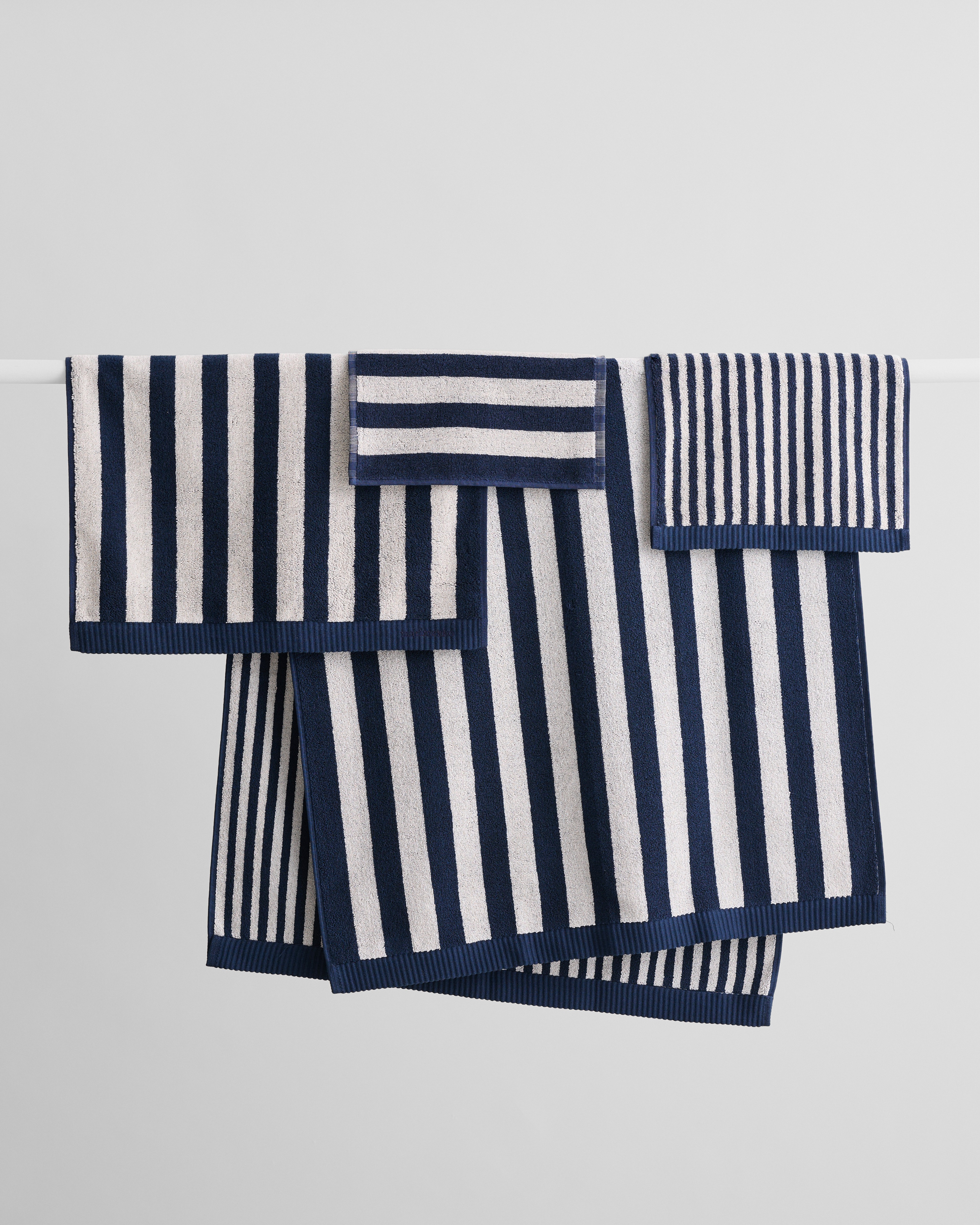 Kaksi Raitaa Guest towel 30x50 cm